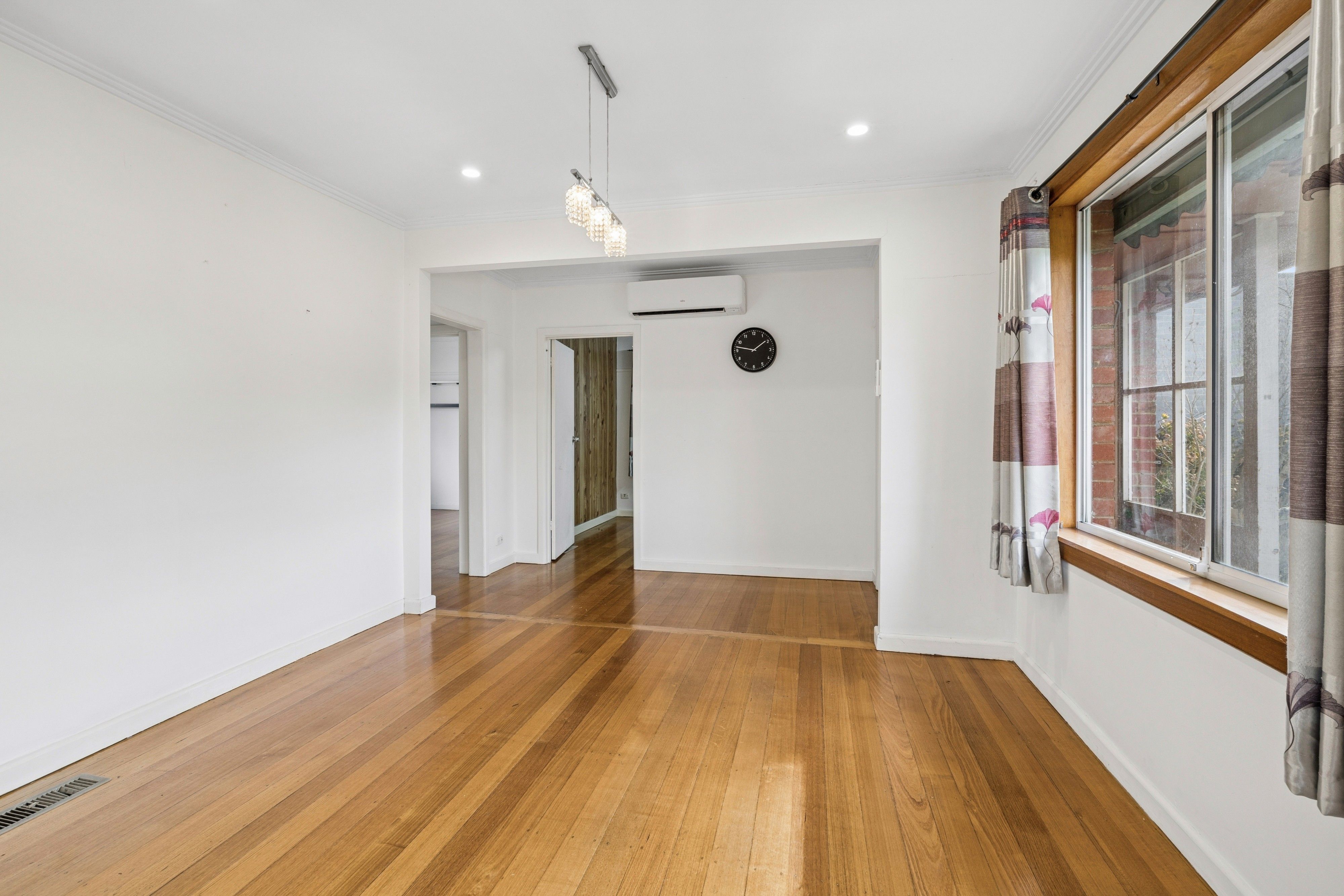 55 Jensen Road — photo 4 of 12
