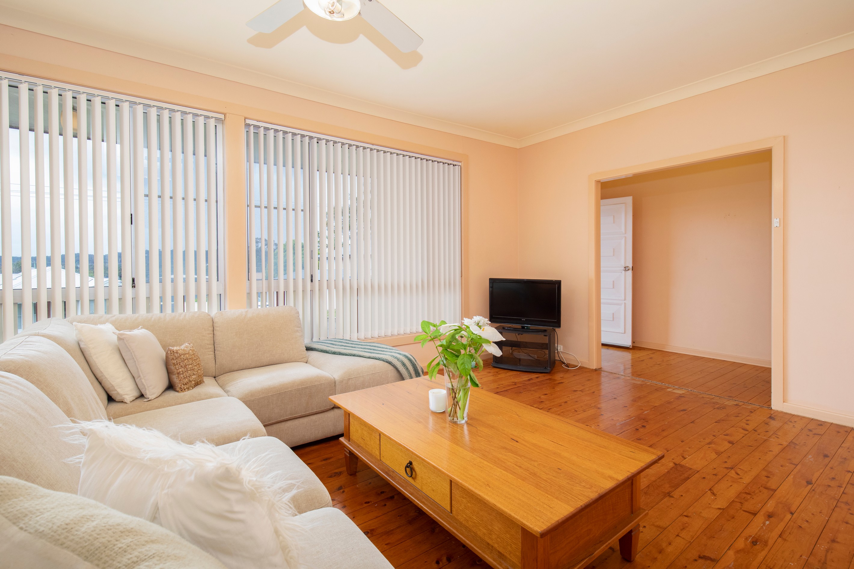7 Hughes Avenue, Warners Bay, NSW 2282