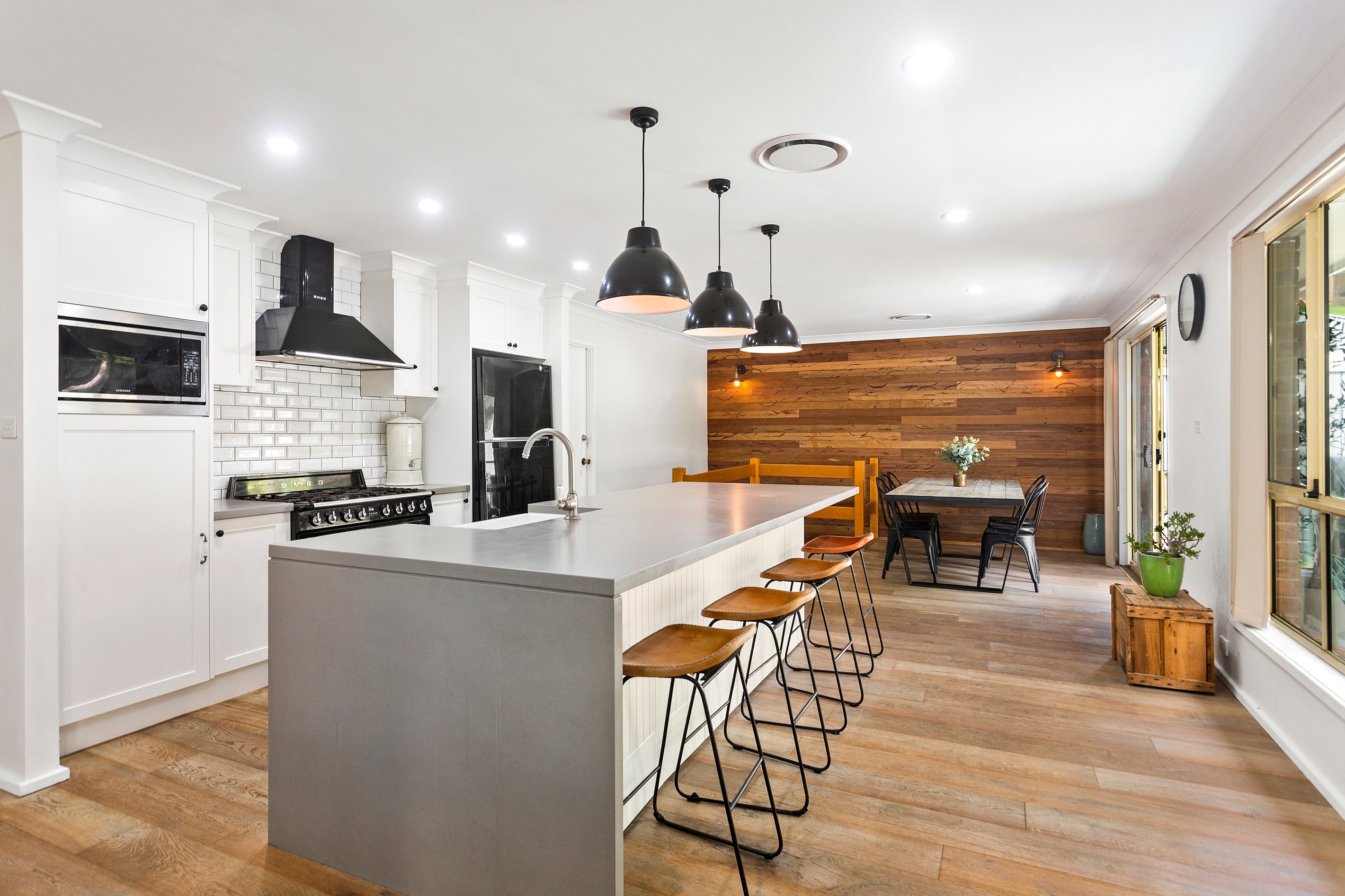 6 Churnwood Place, Cordeaux Heights, NSW 2526