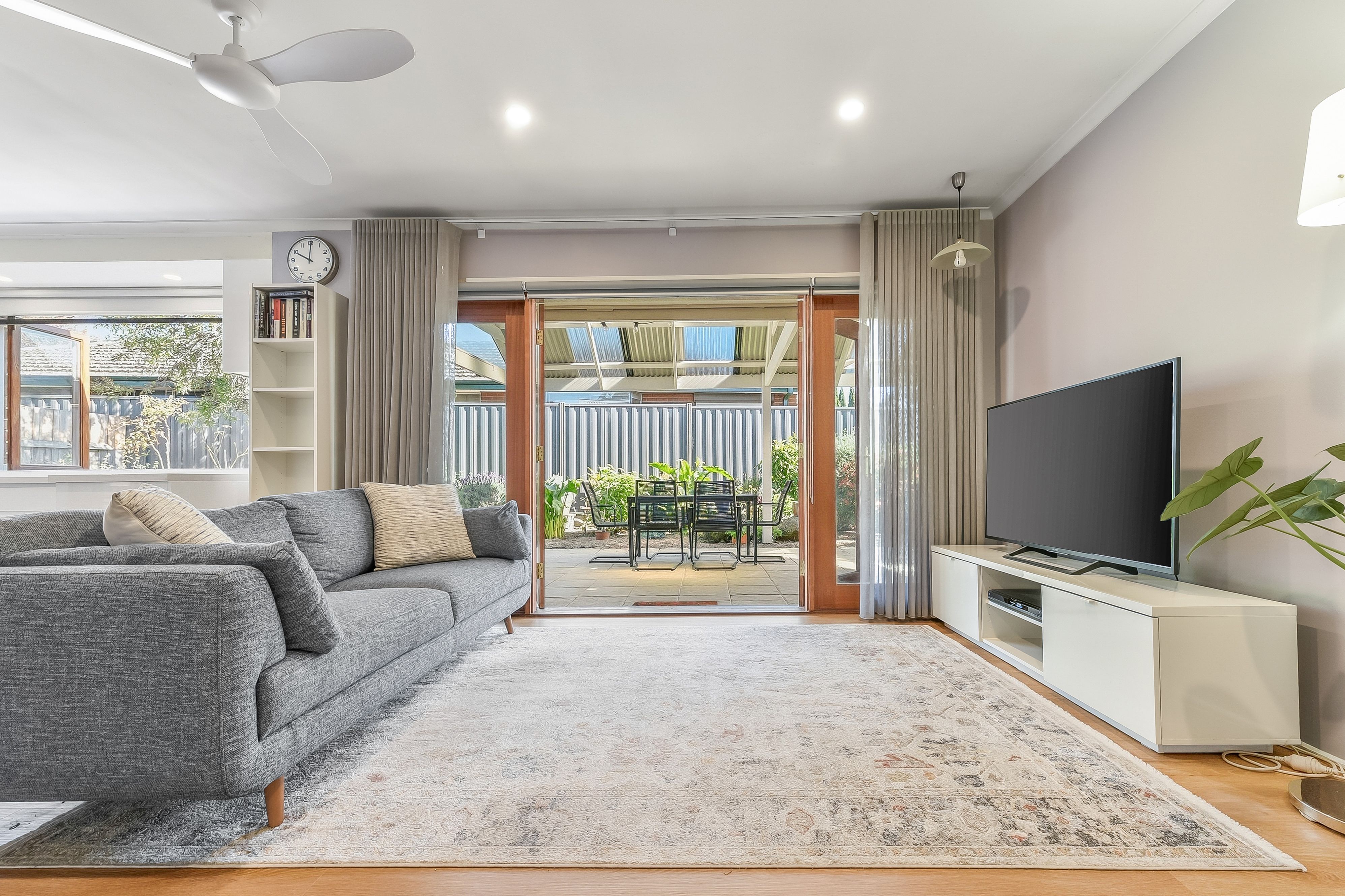 16 Rowena Rise — photo 7 of 19
