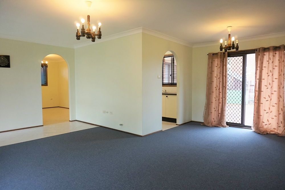 63 Crispsparkle Drive, Ambarvale, NSW 2560