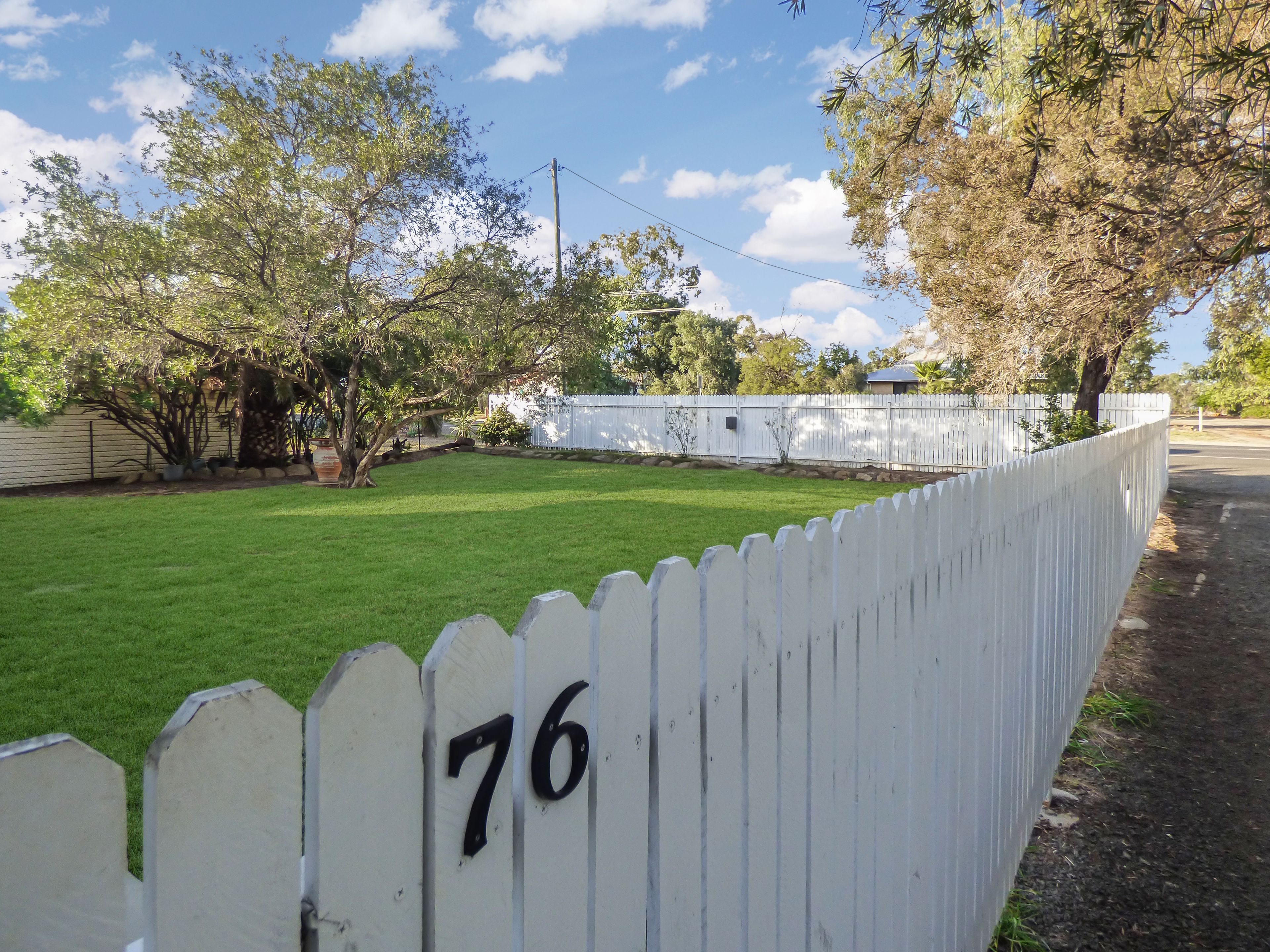 76 Northern Road, Roma QLD 4455