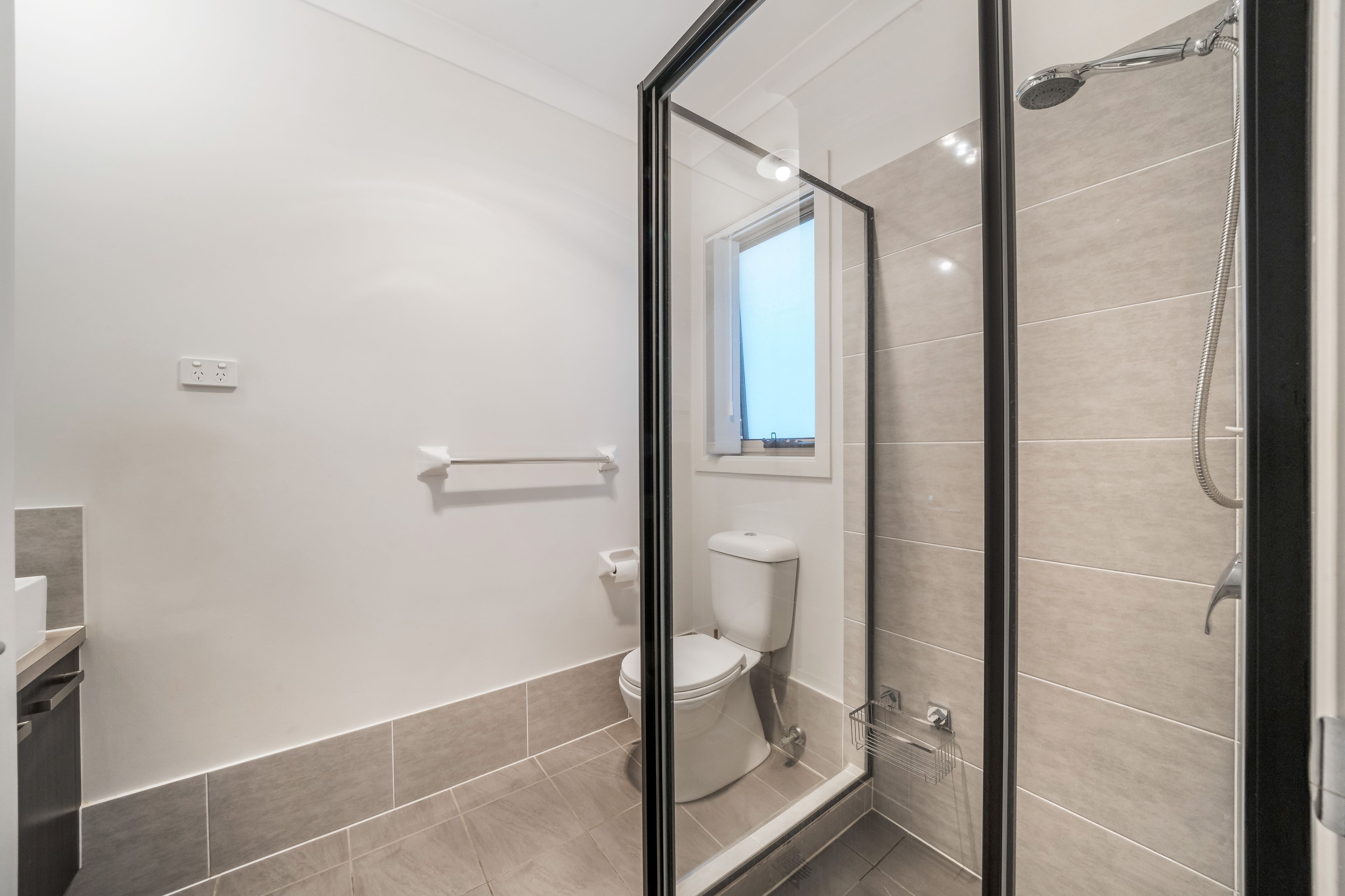 28 Gurner Avenue — photo 8 of 19