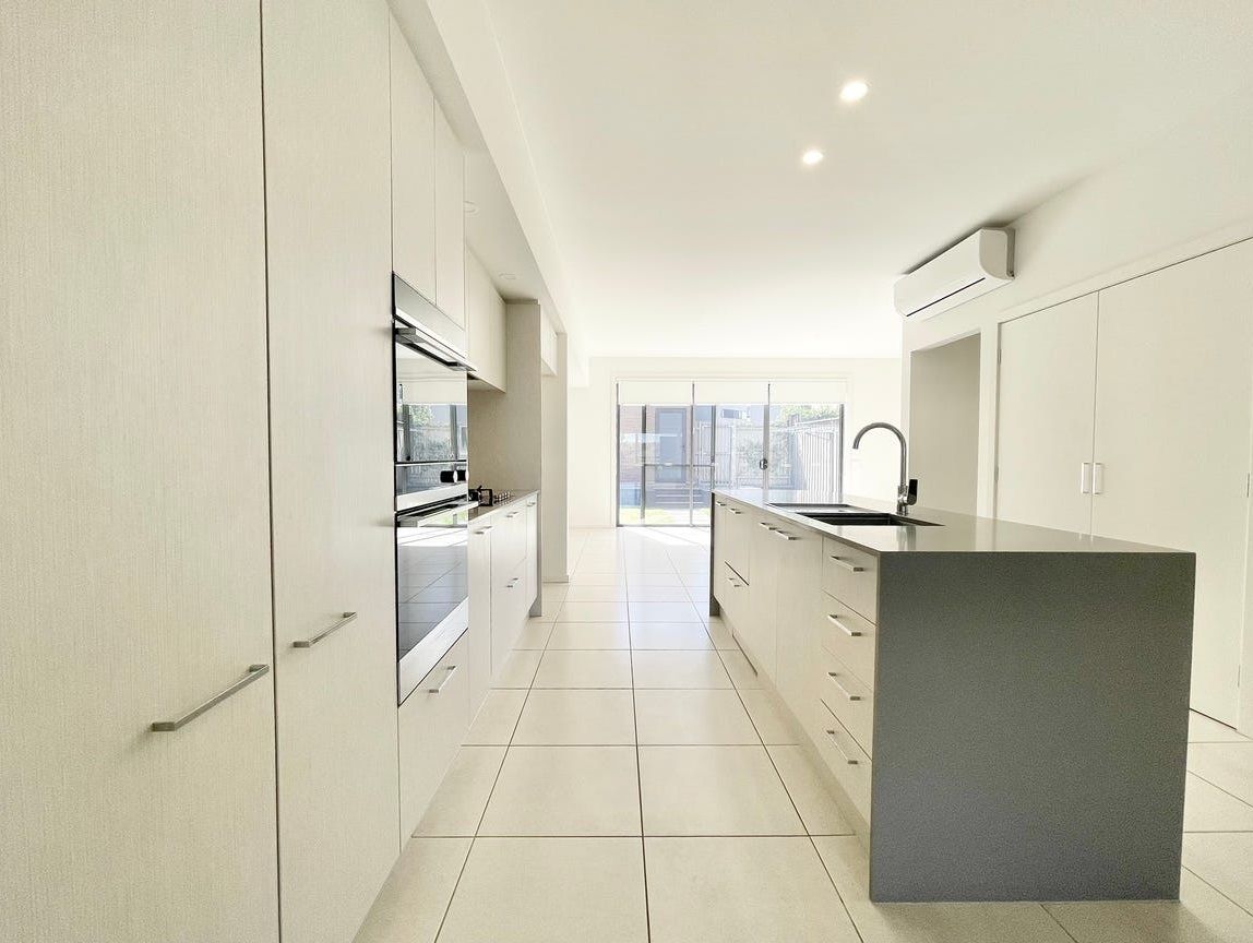 29 Fairbank Drive, GLEDSWOOD HILLS, NSW 2557
