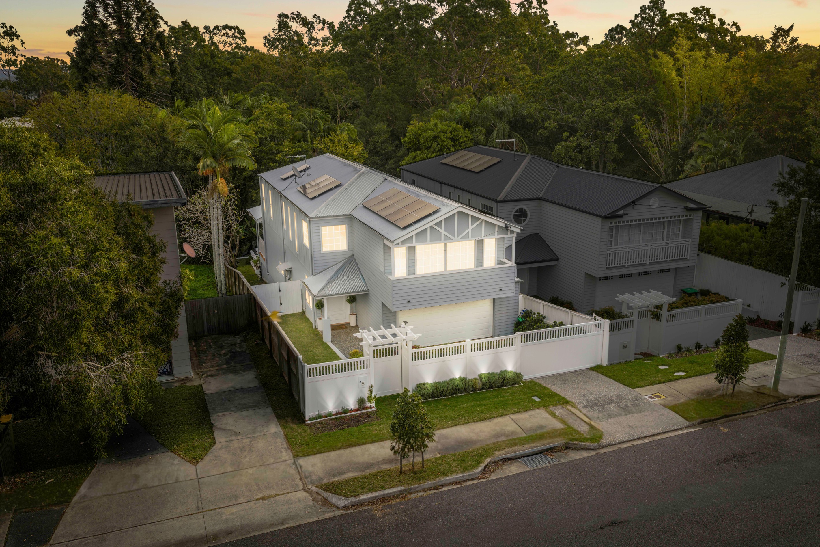8 Buckland Road, Everton Hills, QLD 4053