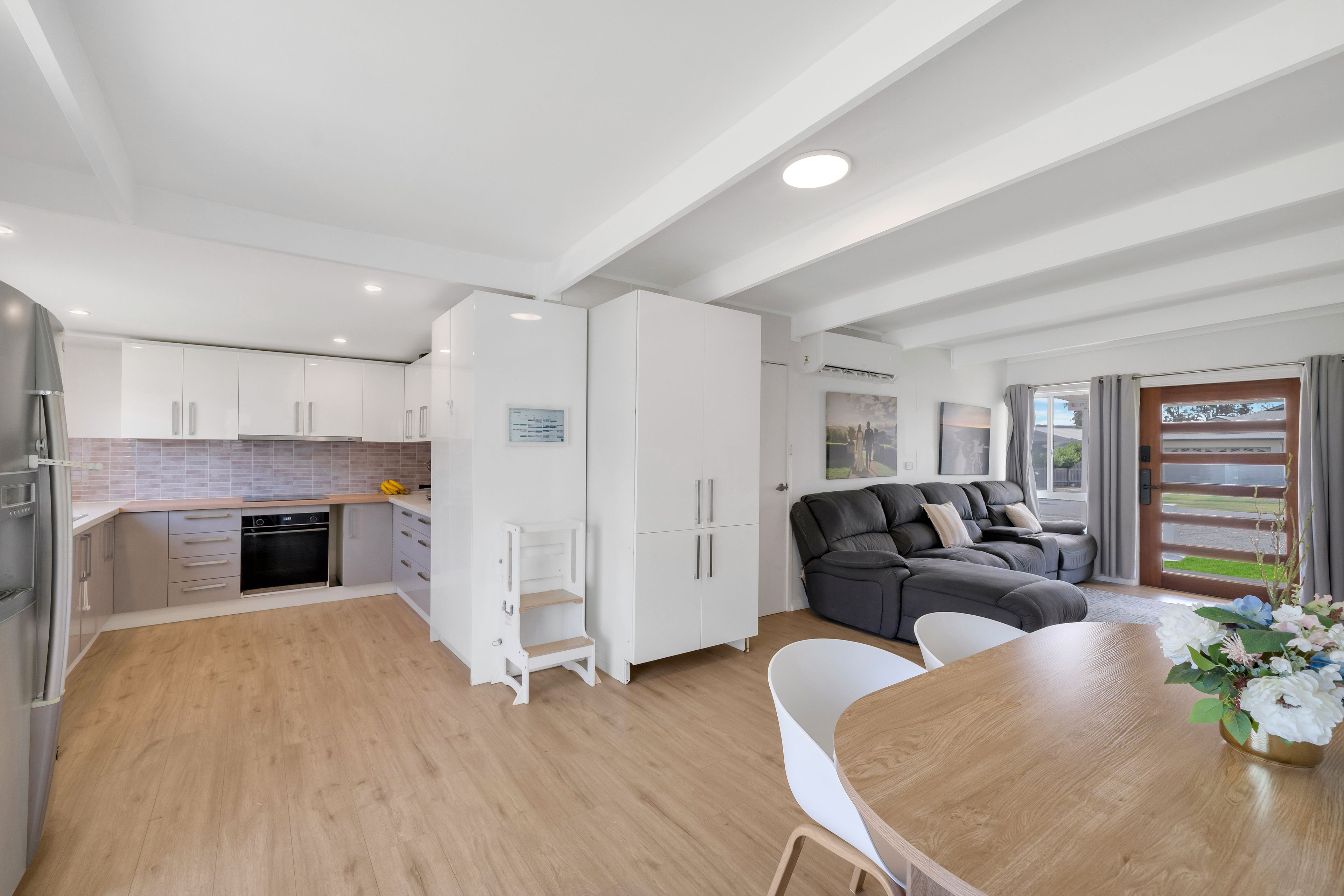 49 Kincumber Crescent — photo 8 of 20