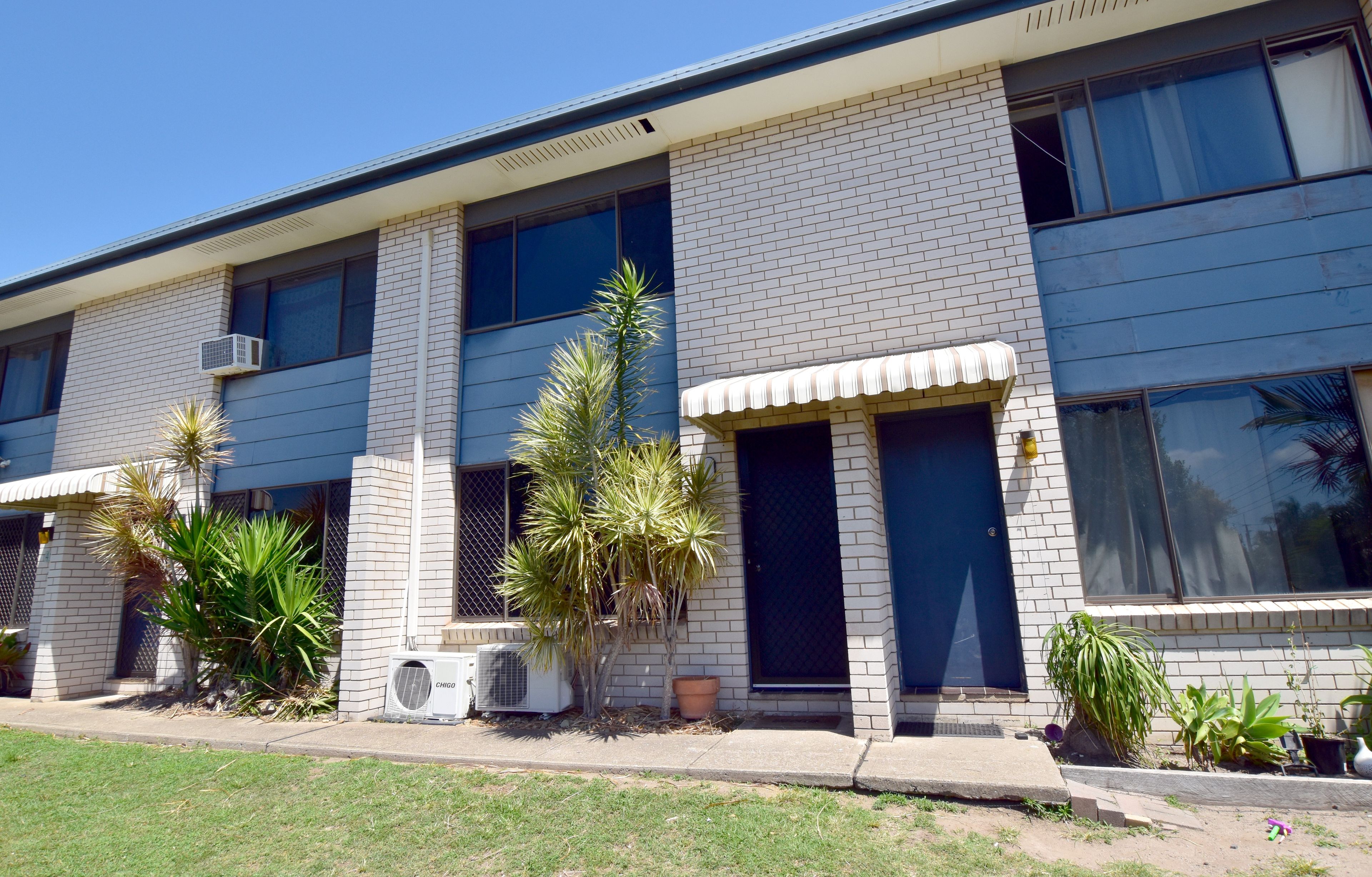 2/17 Roberts Street, South Gladstone, QLD 4680