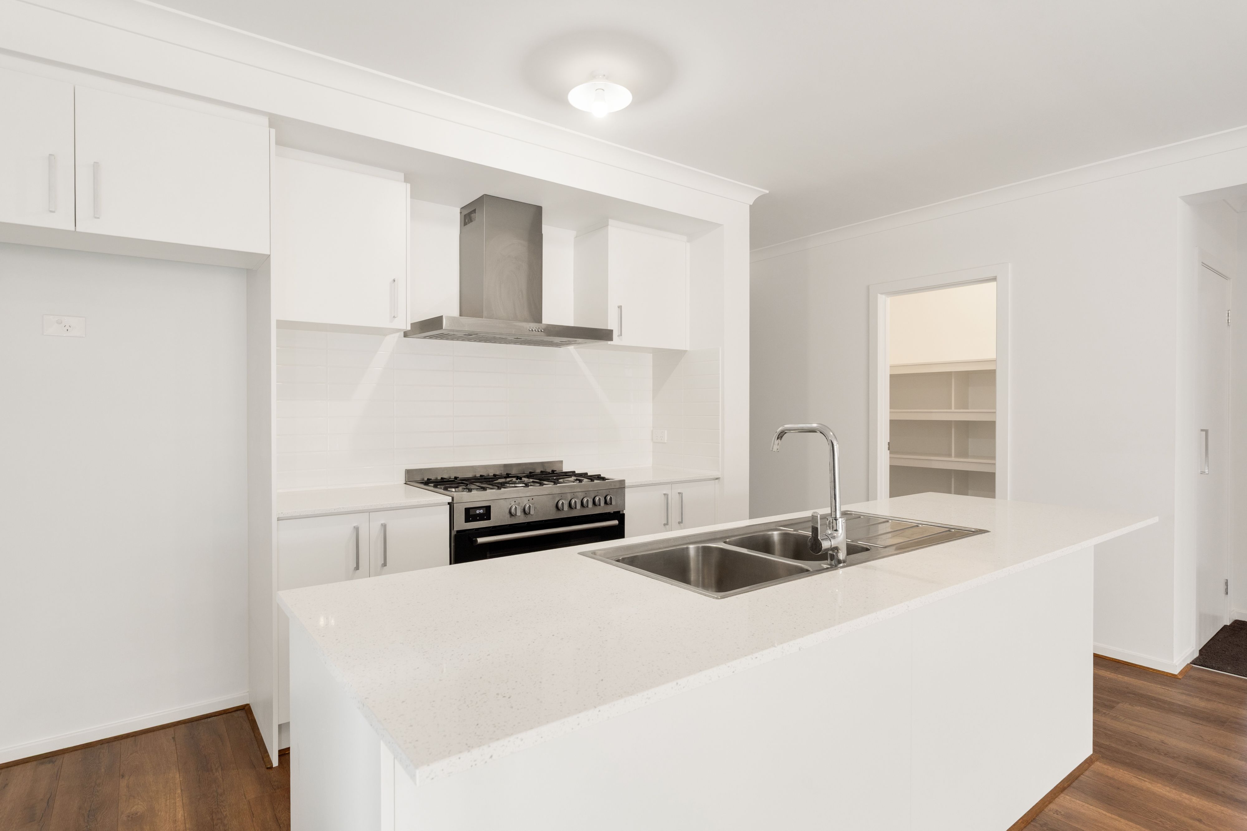 31 Monakeeba Boulevard — photo 3 of 19
