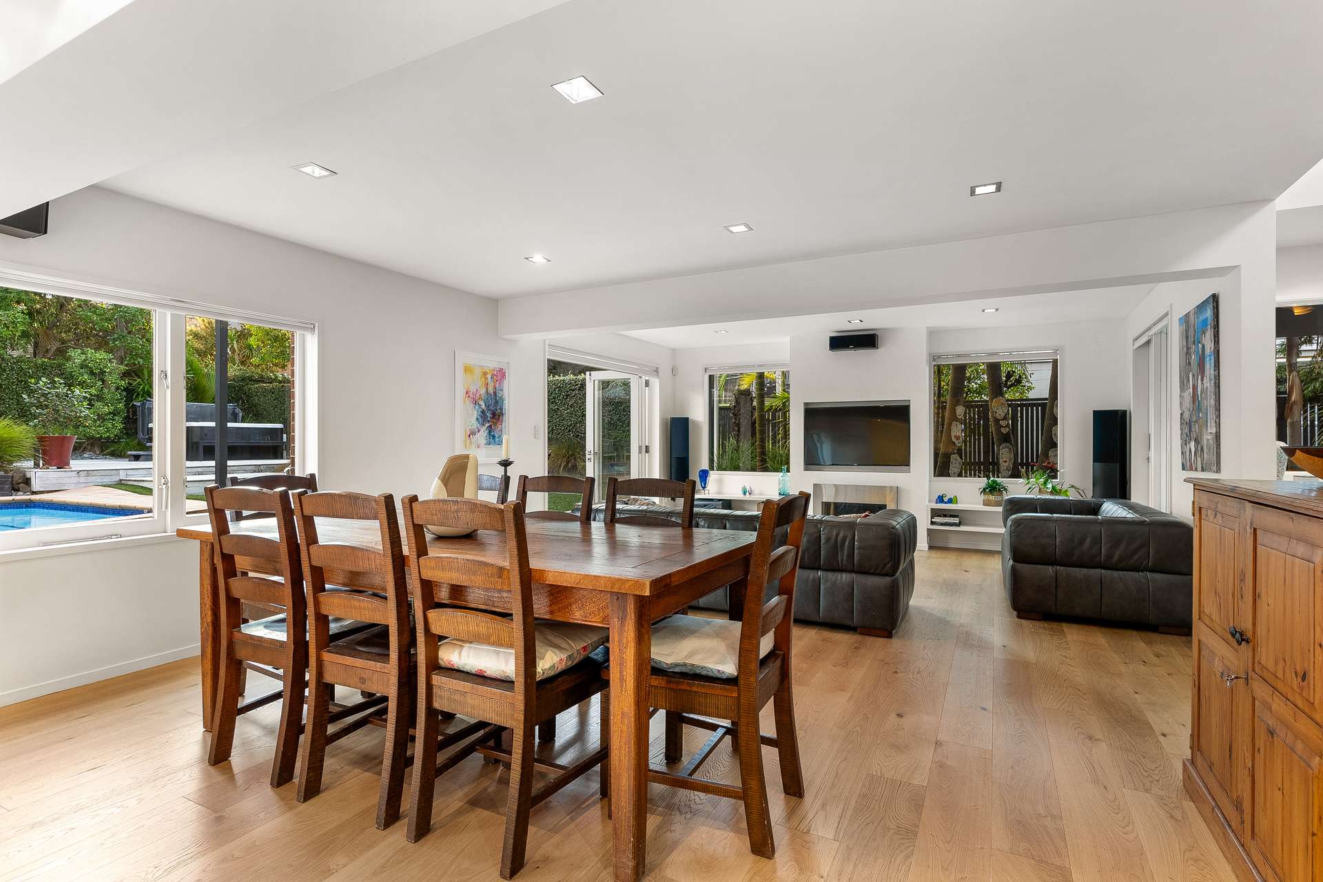 25 Montana Avenue photo 4