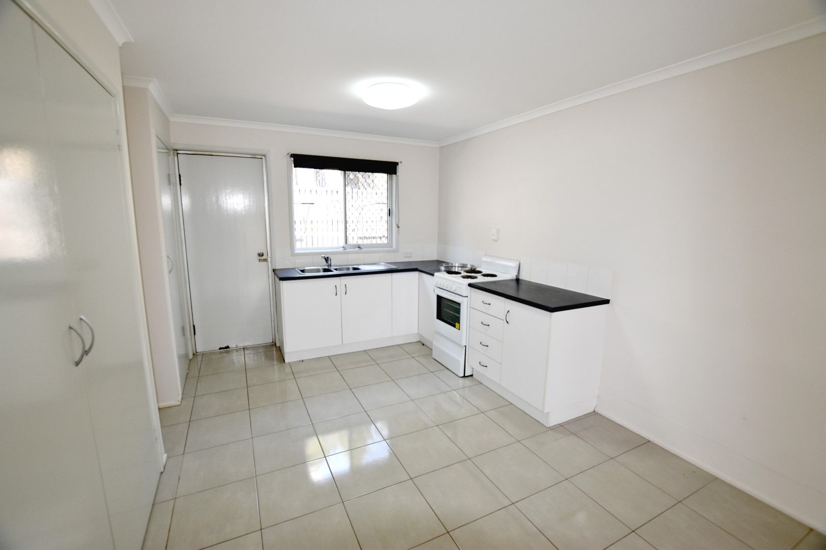 2/259 Auckland Street, South Gladstone, QLD 4680