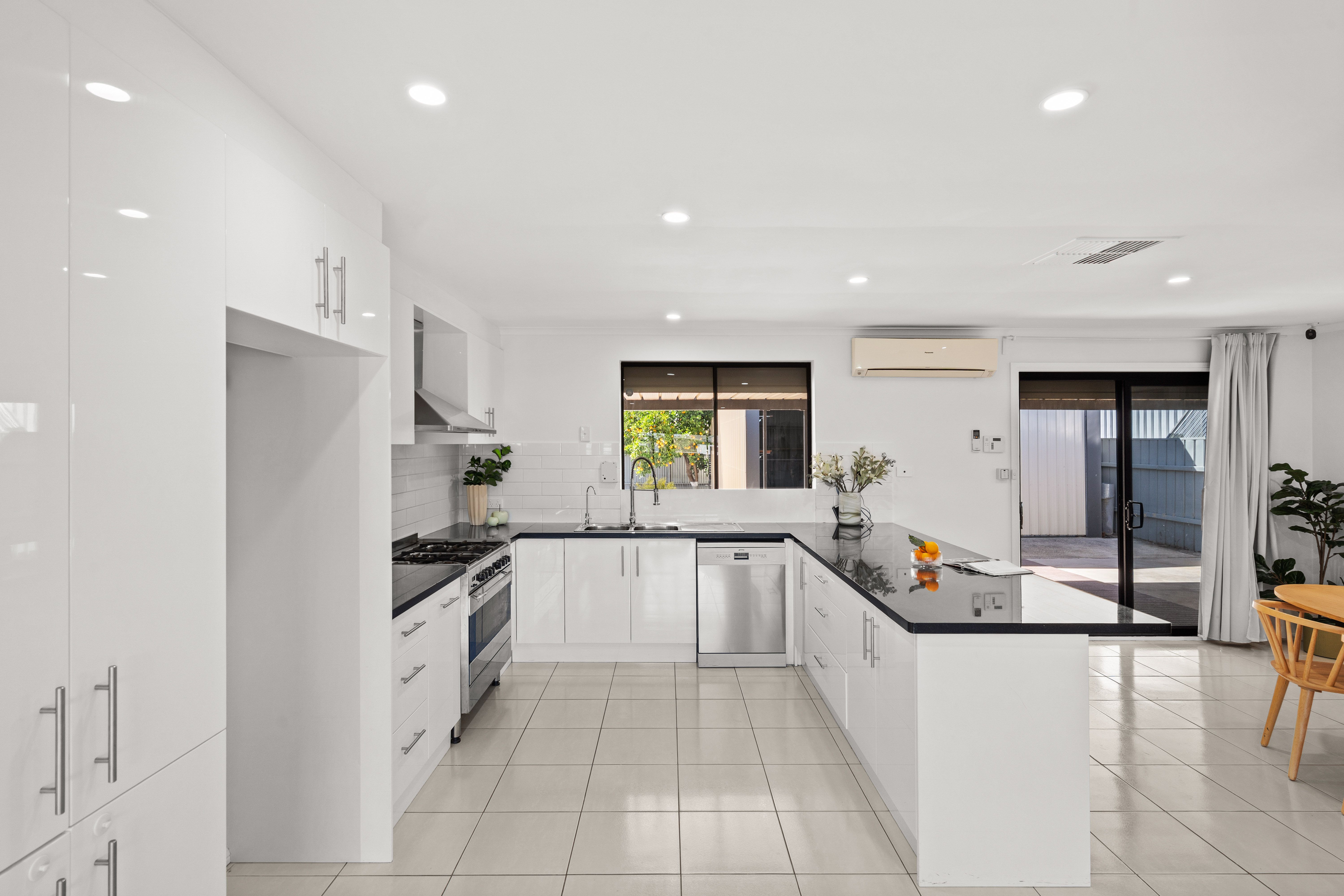 185 Shepherdson Road — photo 15 of 24