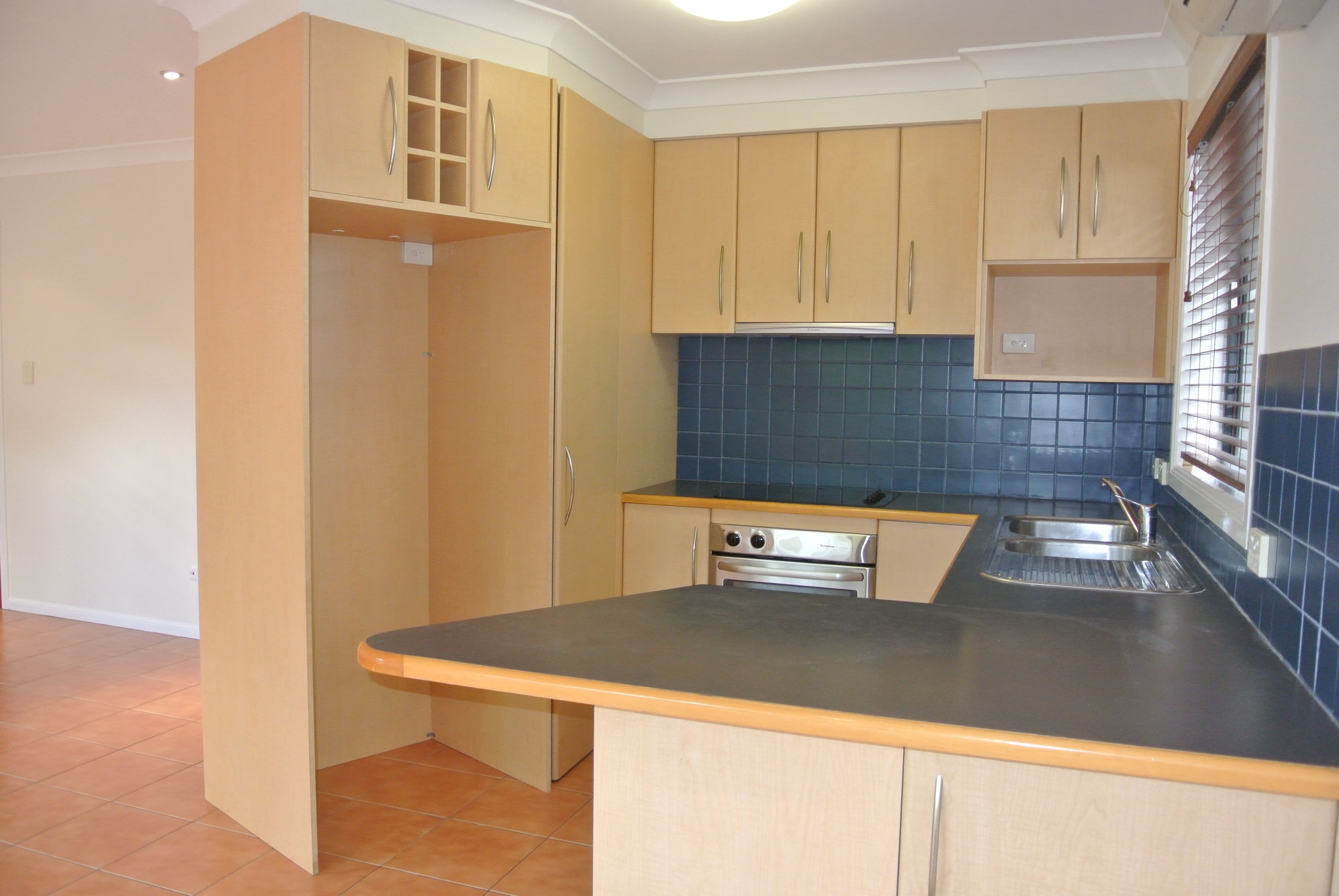 2/31 Dickenson  Street, Carina, QLD 4152