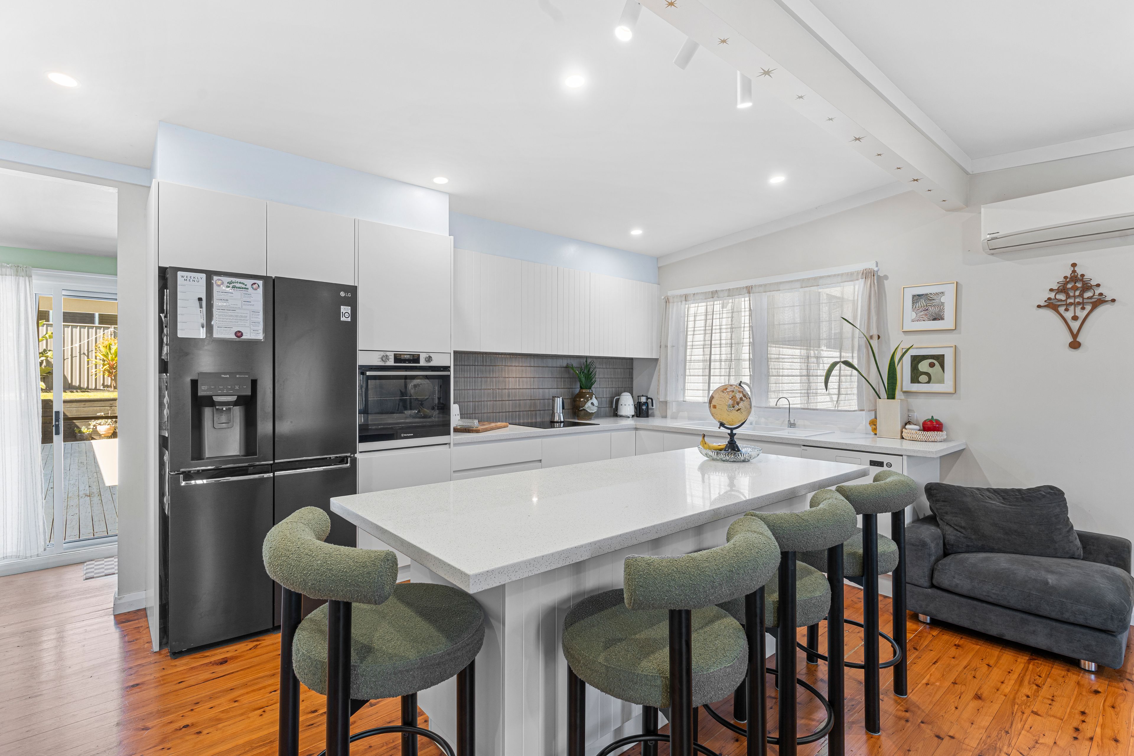 730 The Entrance Road, Bateau Bay, NSW 2261