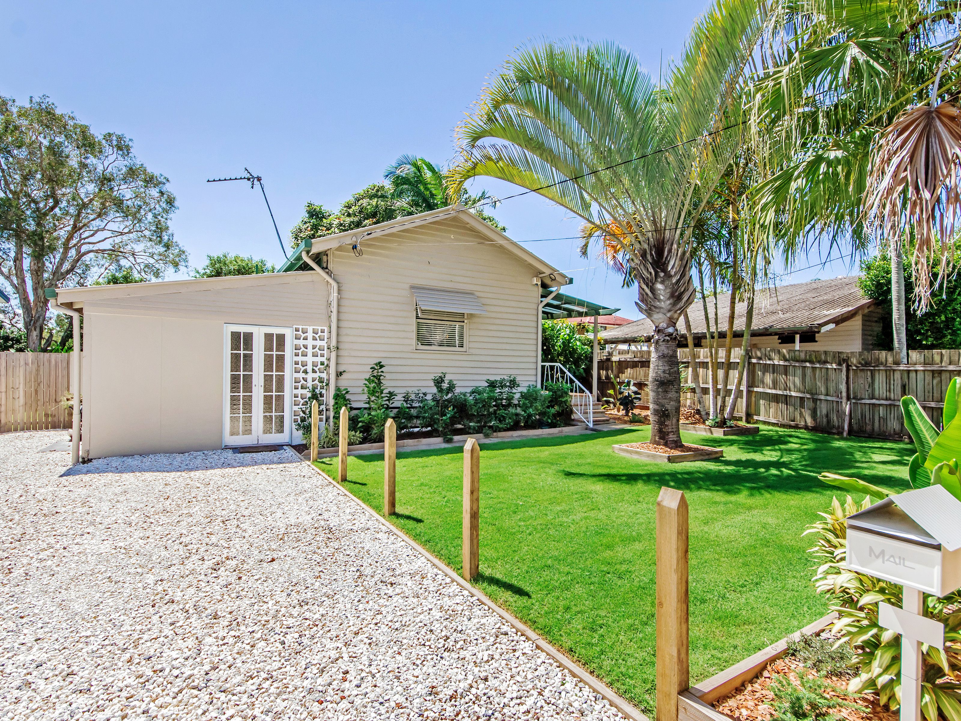 63 Kindra Avenue, Southport, QLD 4215
