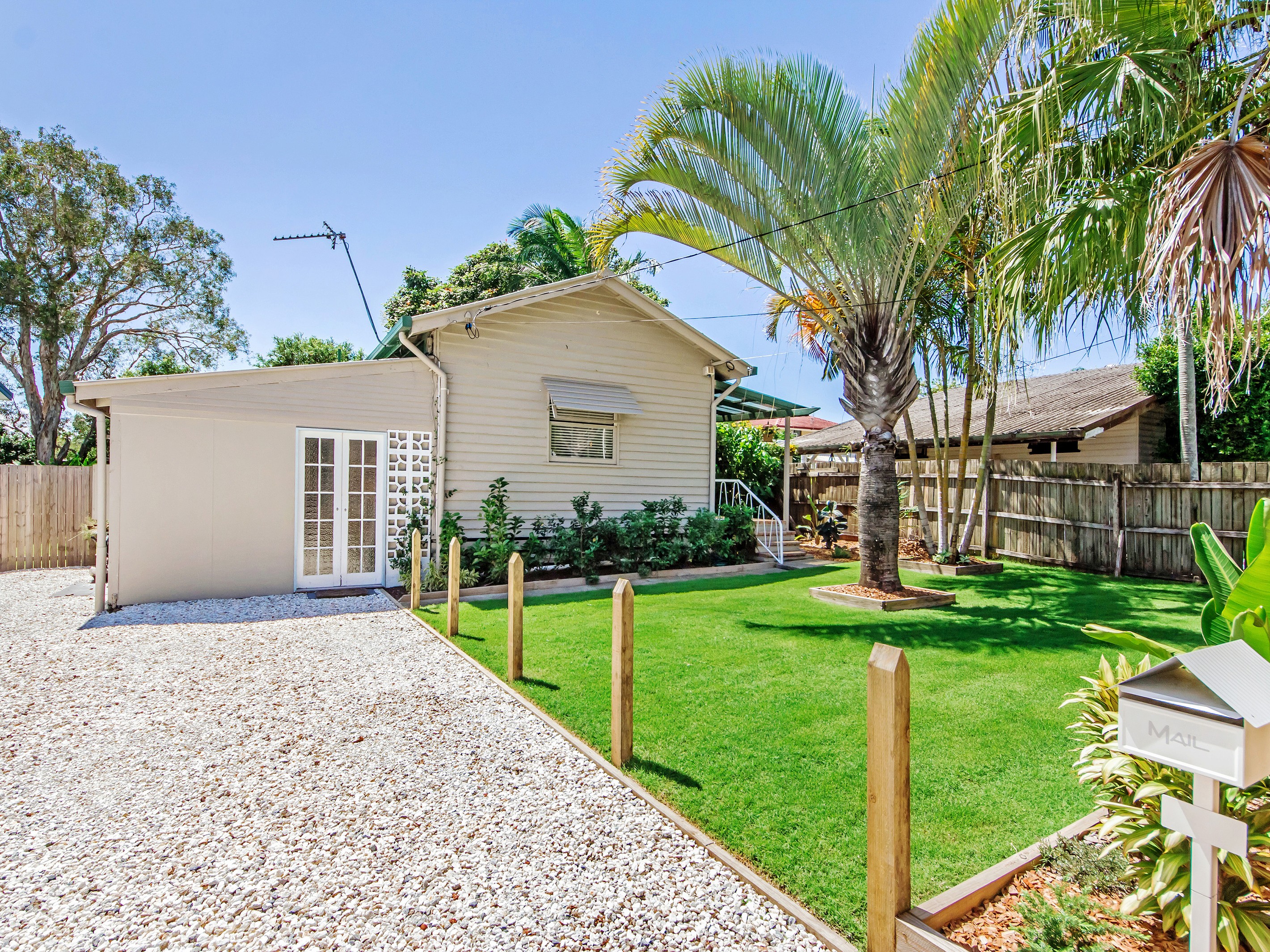 63 Kindra Avenue, Southport, QLD 4215