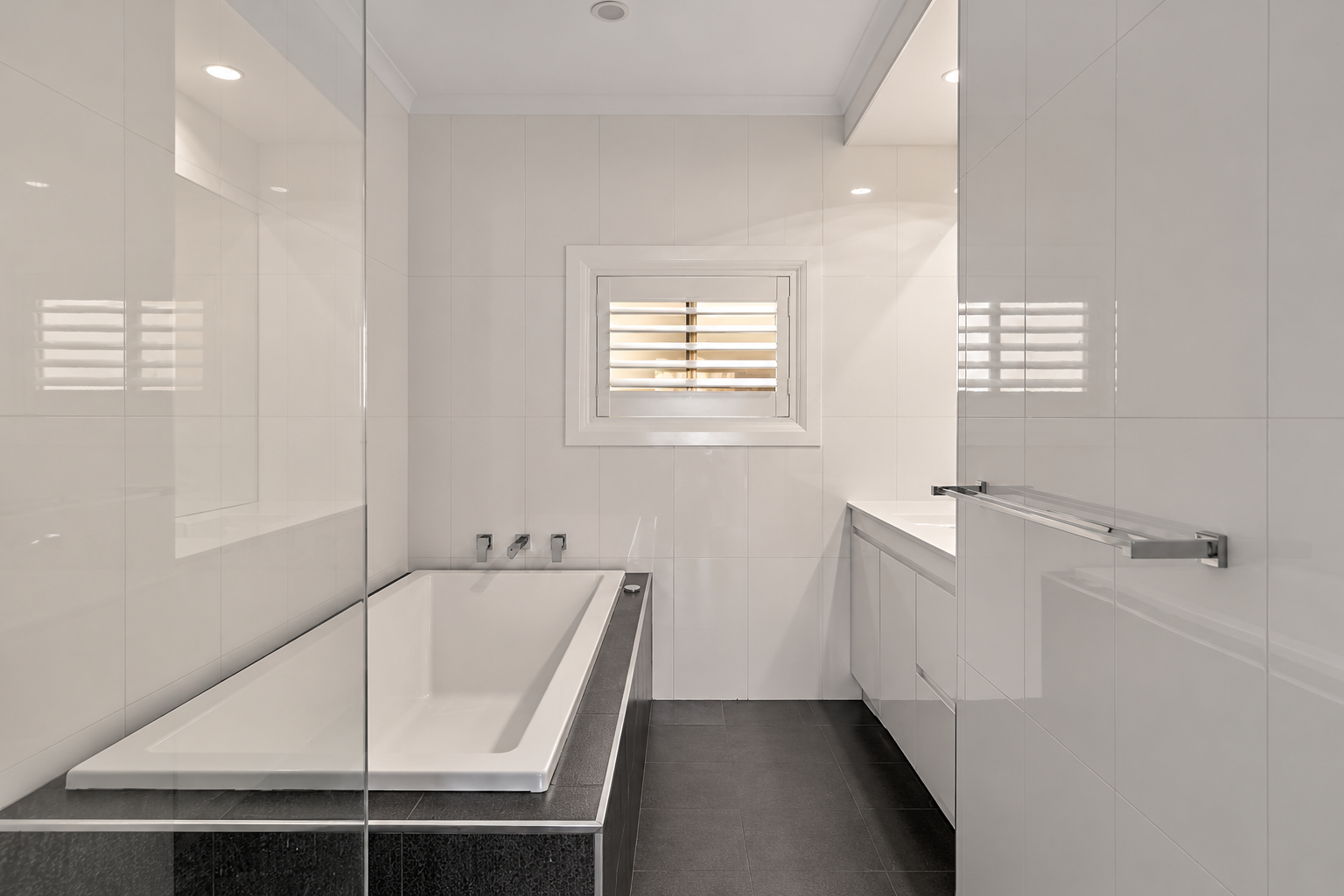 21 Pioneer Road — photo 5 of 13