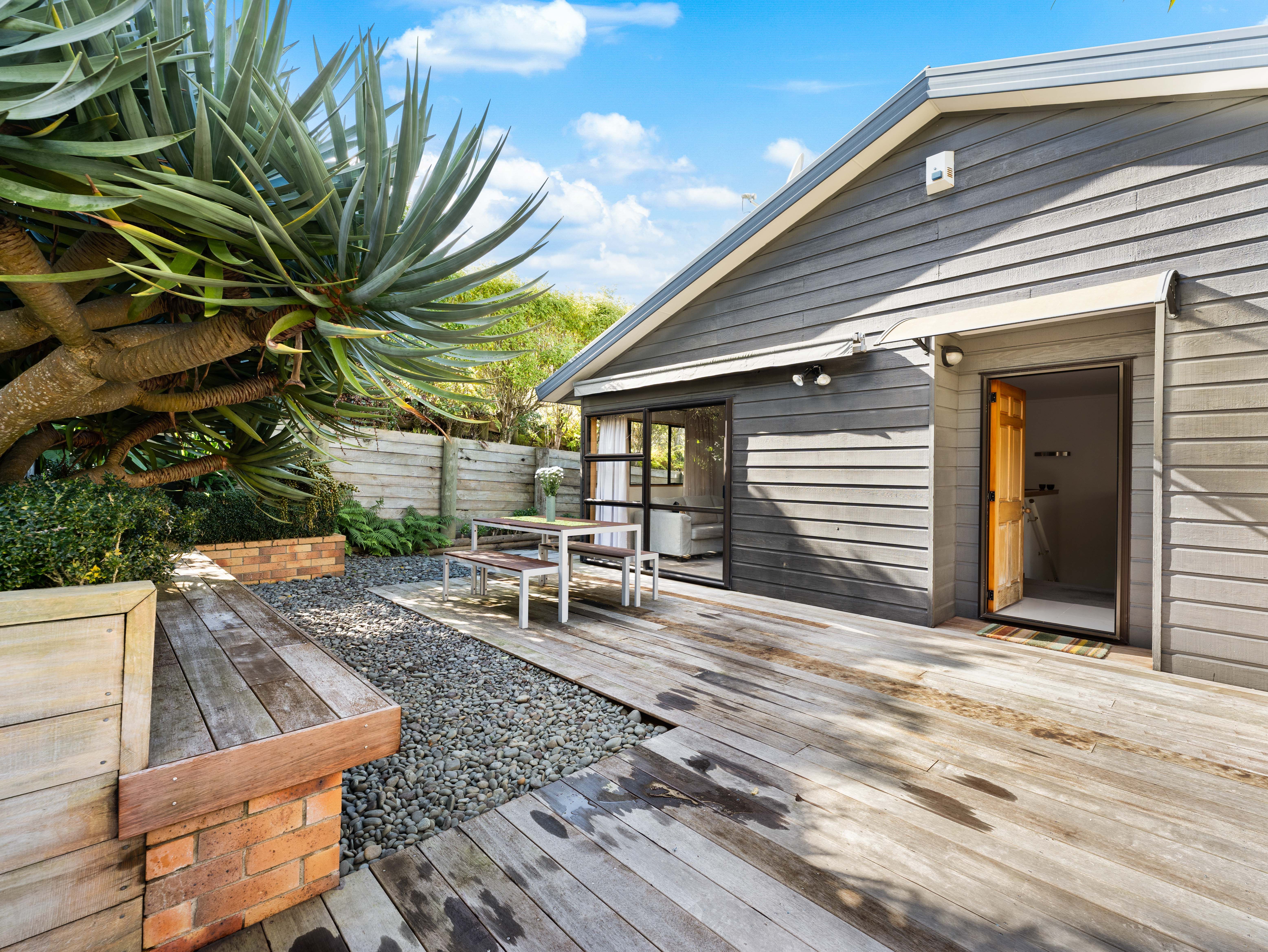 2/16 Pleasant Road, Glen Eden, Waitakere City