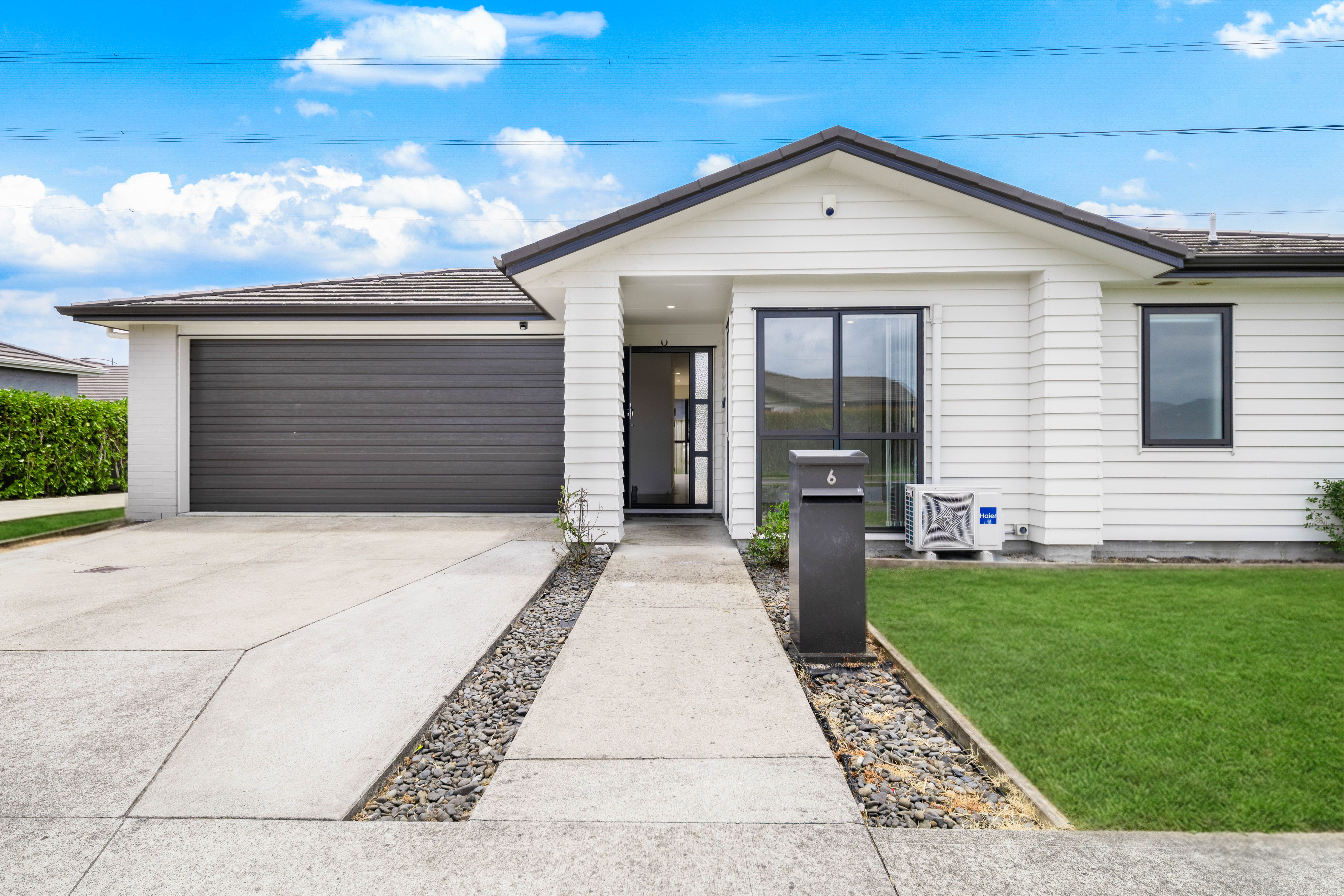 6 Biplane Street, Takanini, Papakura