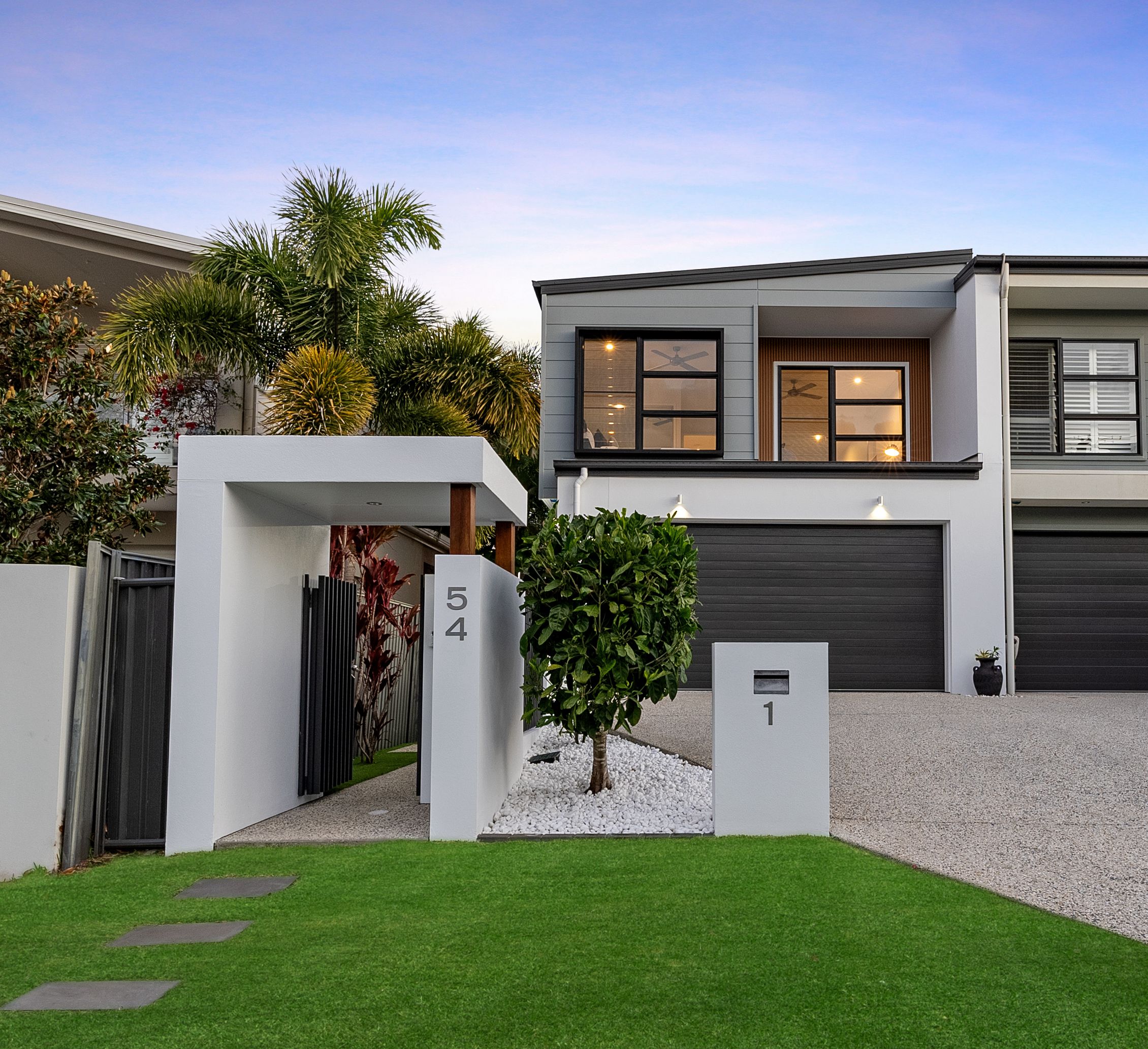 1/54 Milton Avenue, Paradise Point, QLD 4216