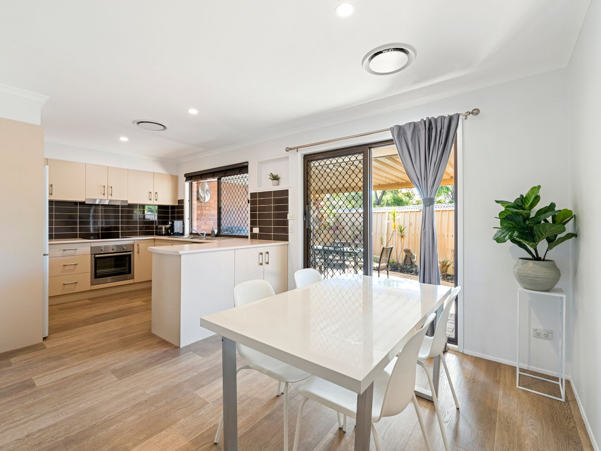 1 Kentwood Drive, Robina QLD 4226