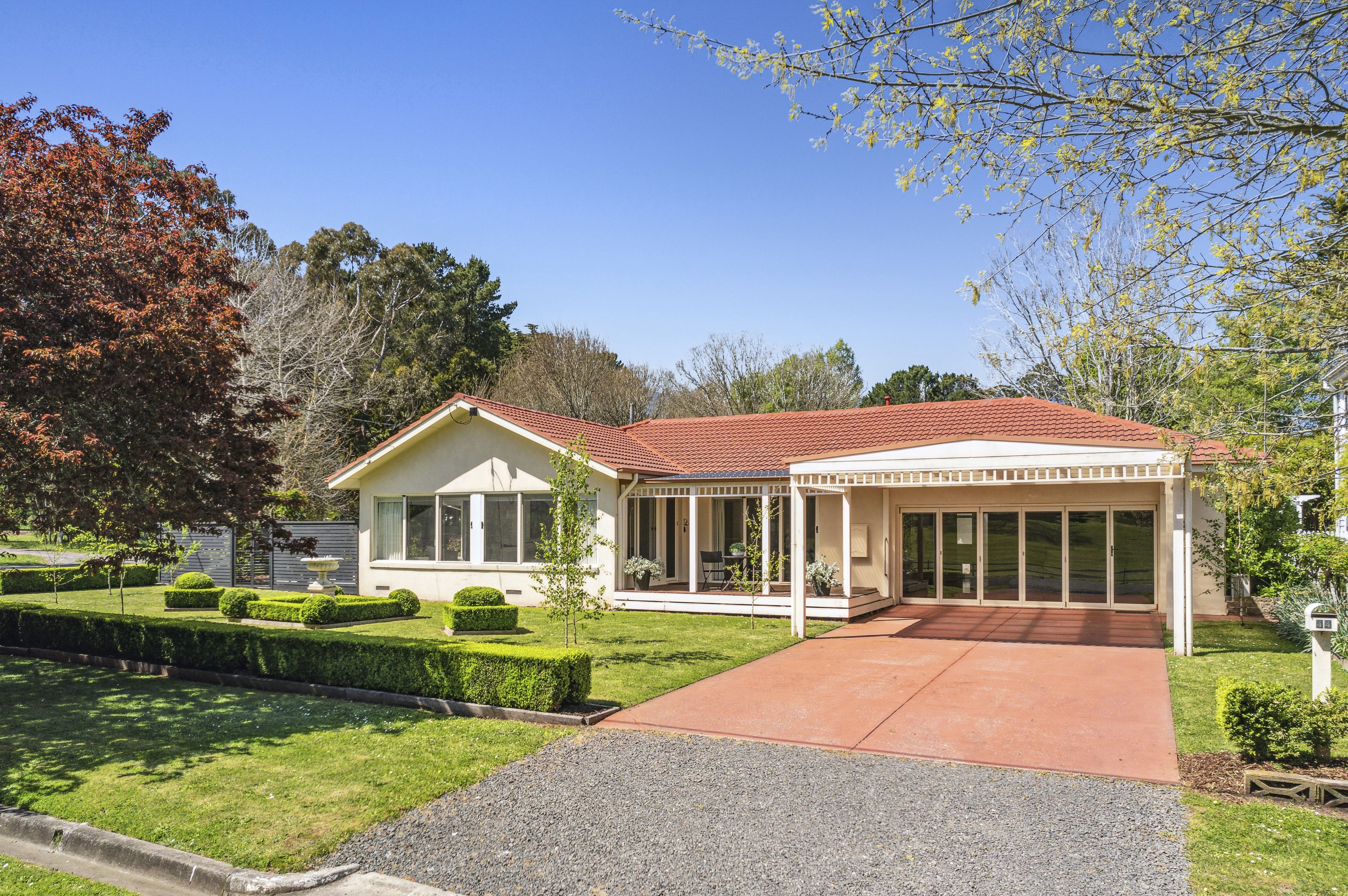 44 Davy Street, Woodend, VIC 3442