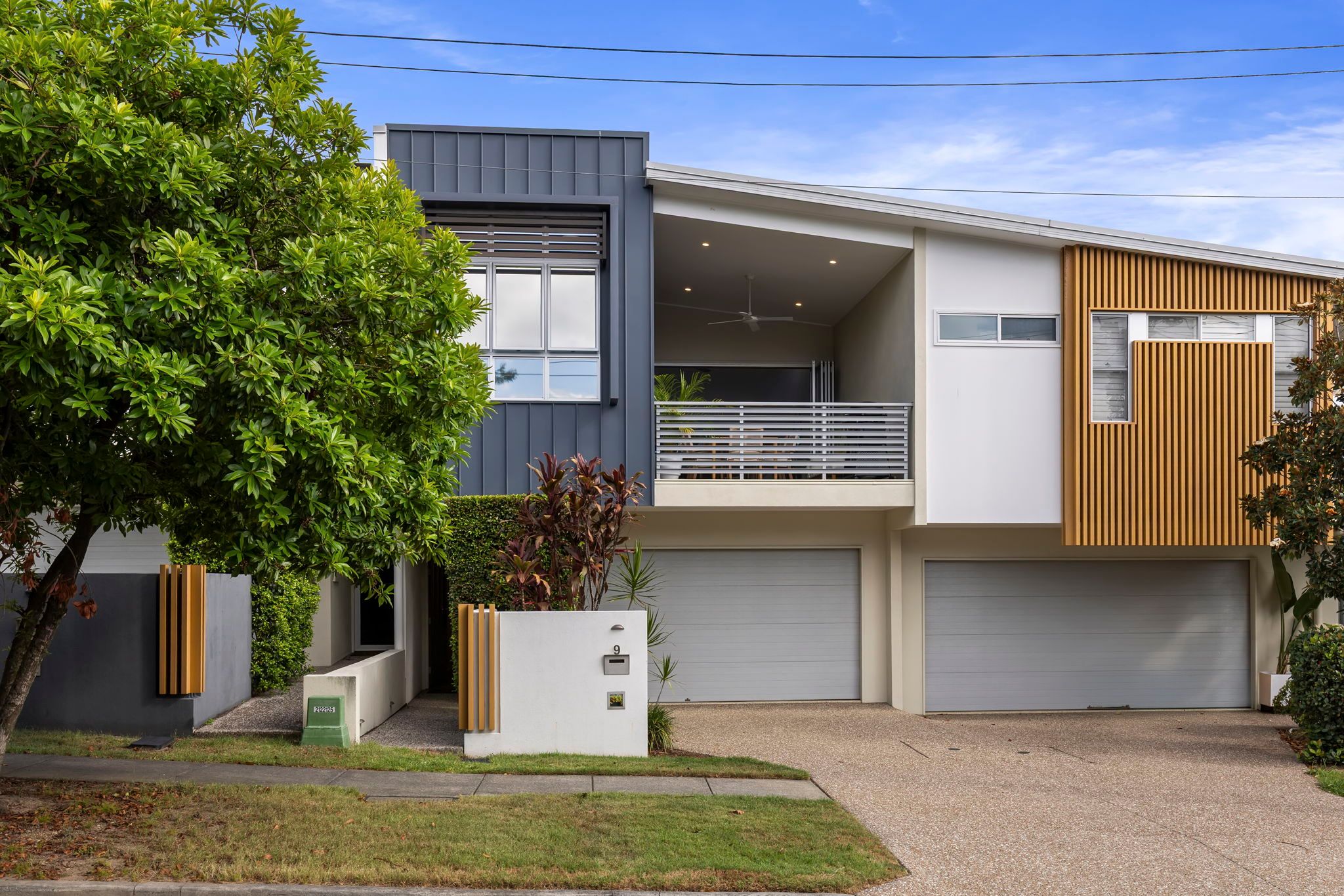9 Sixth Avenue, Balmoral QLD 4171