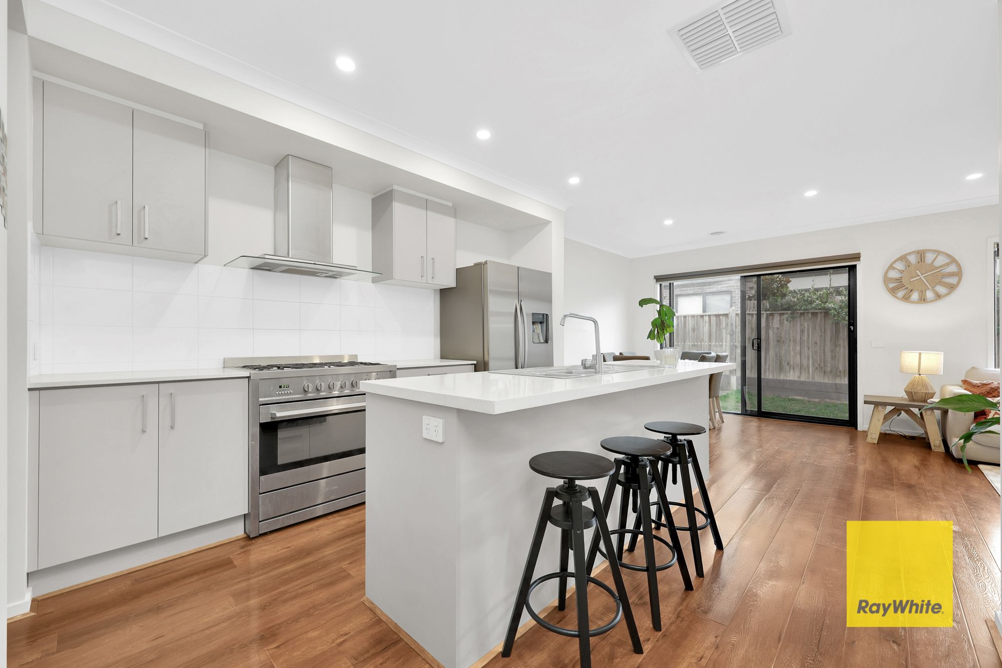 58 Ellscott Boulevard — photo 6 of 13