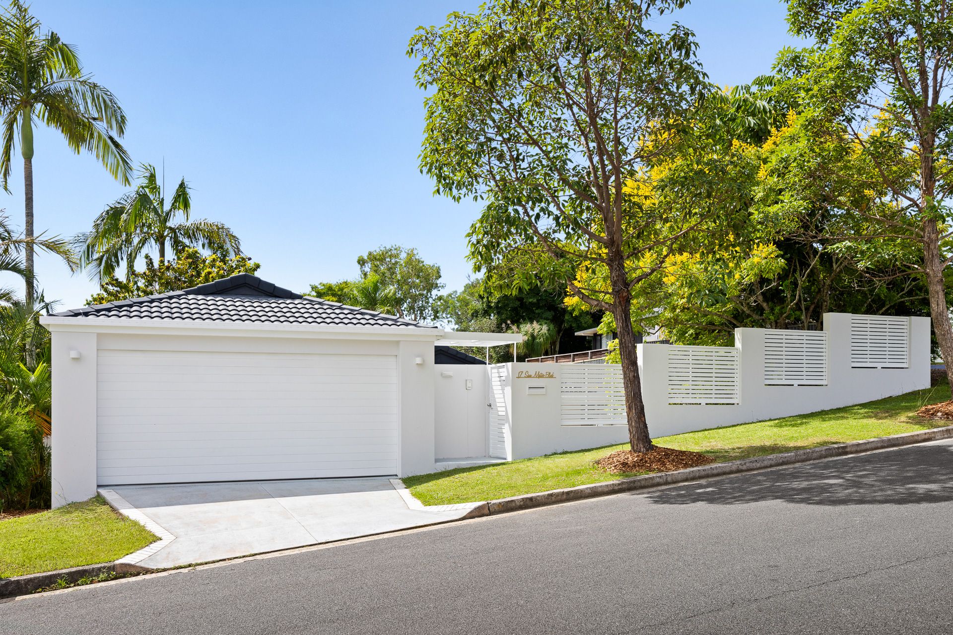 17 San Mateo Boulevard, Ashmore, QLD 4214