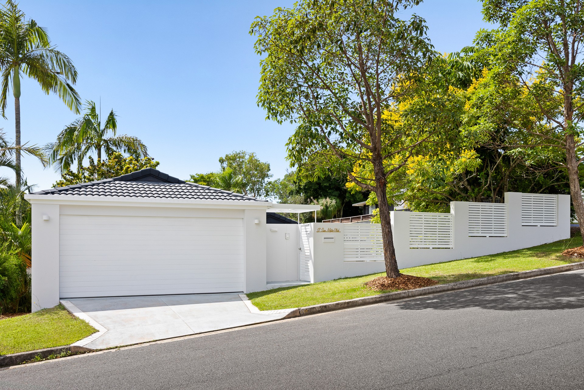 17 San Mateo Boulevard, Ashmore, QLD 4214