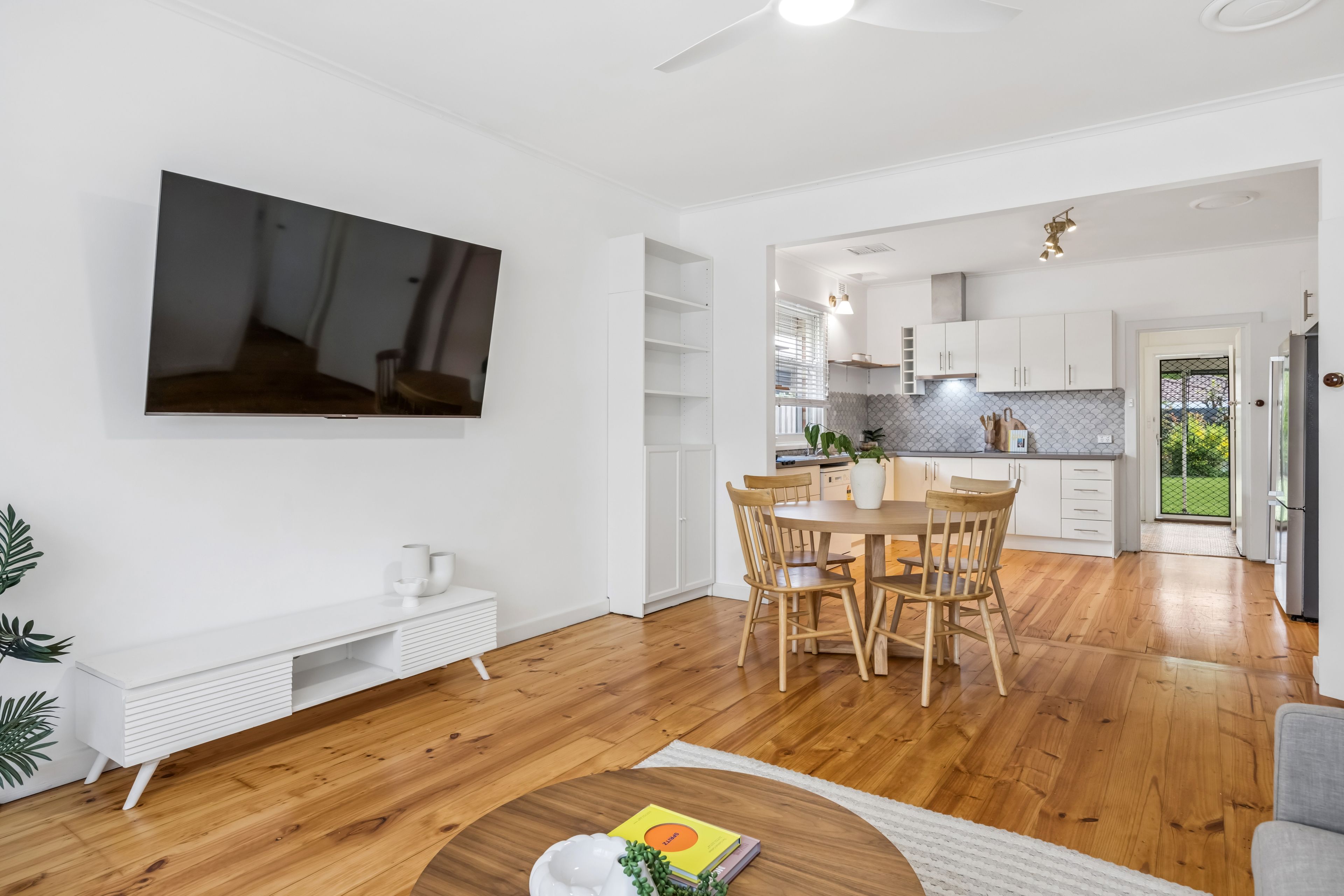 12 Victoria Street — photo 7 of 16