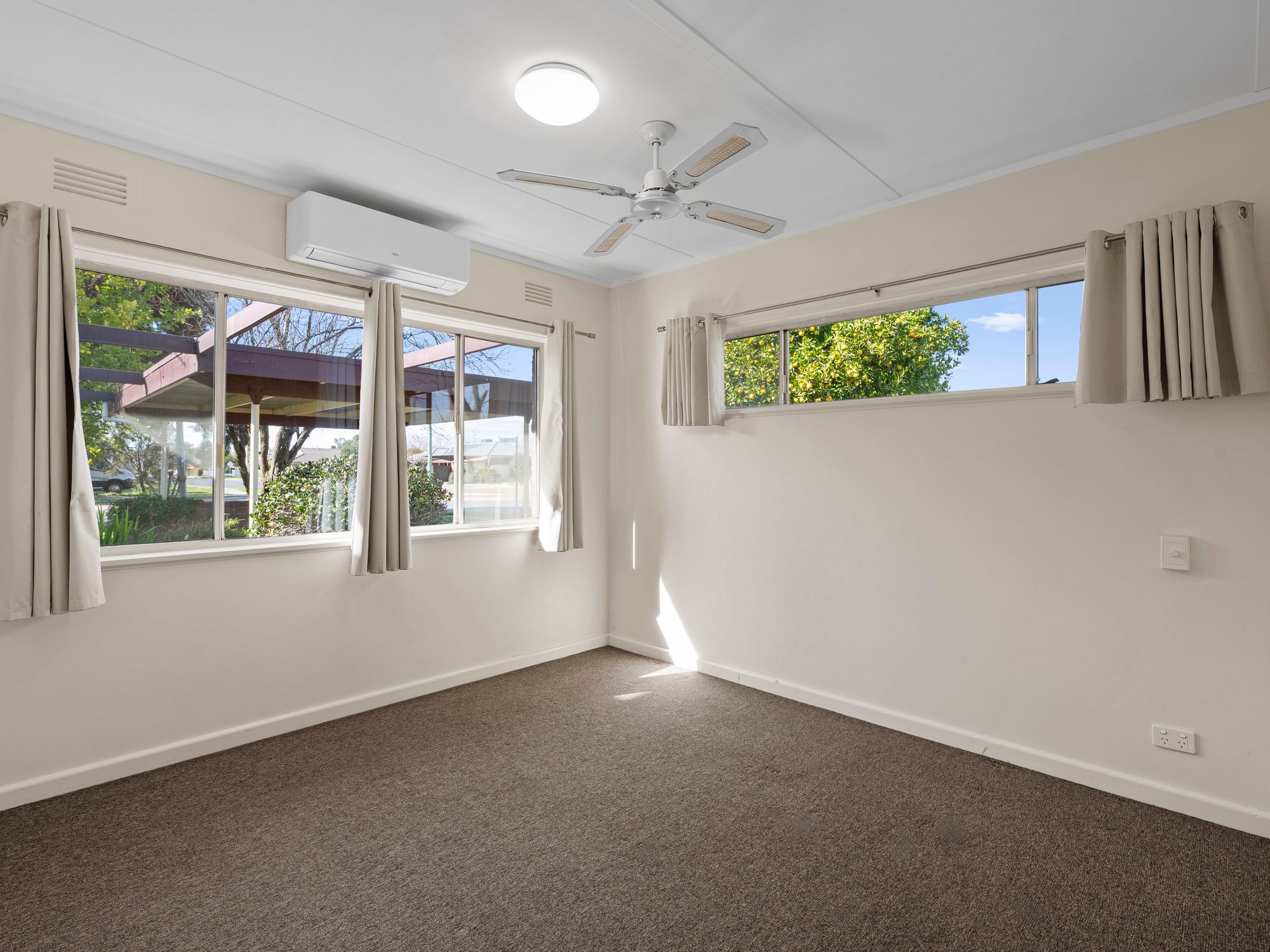 142 Clarke Street — photo 8 of 14
