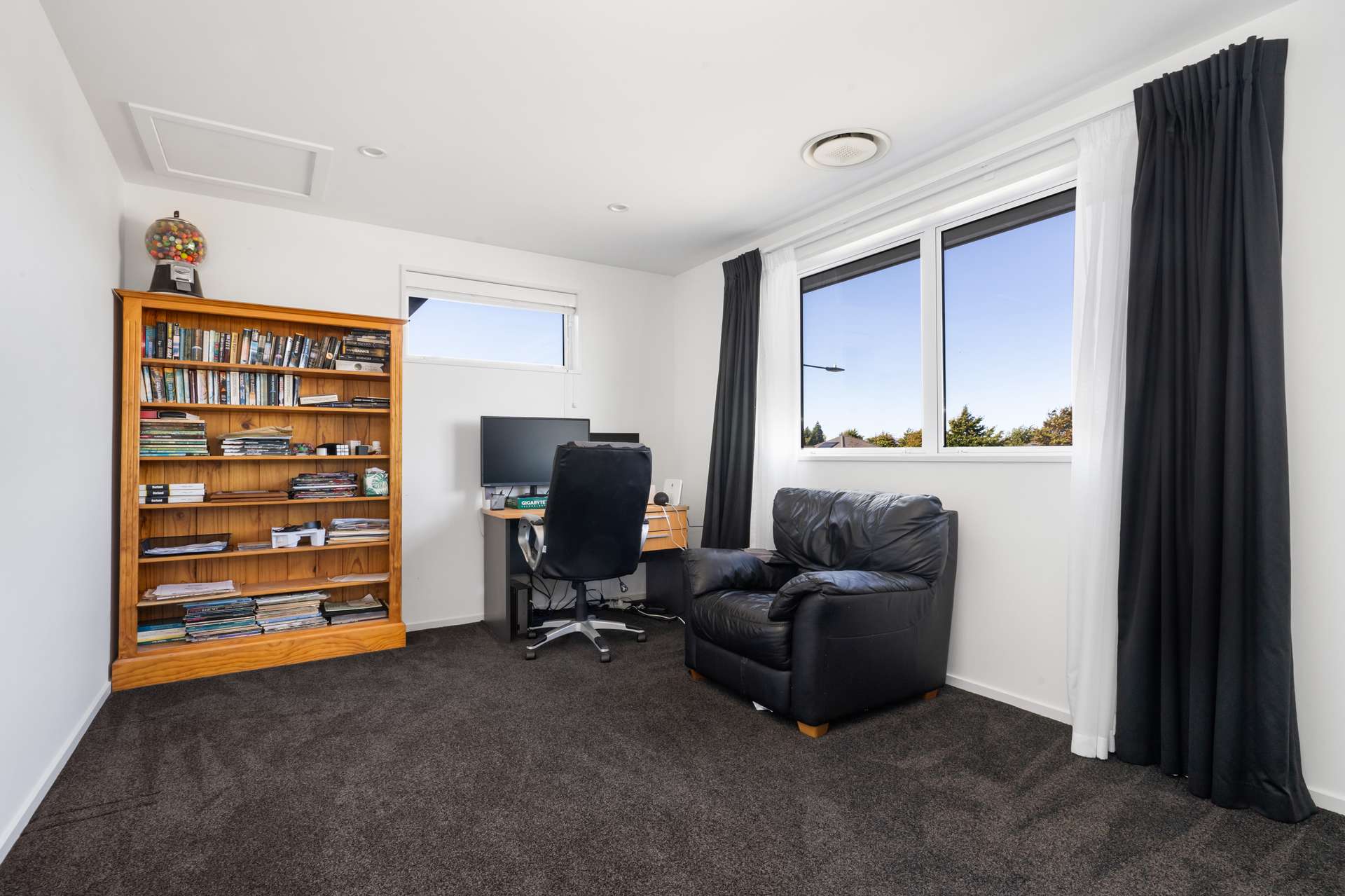 217 Cavendish Road photo 29