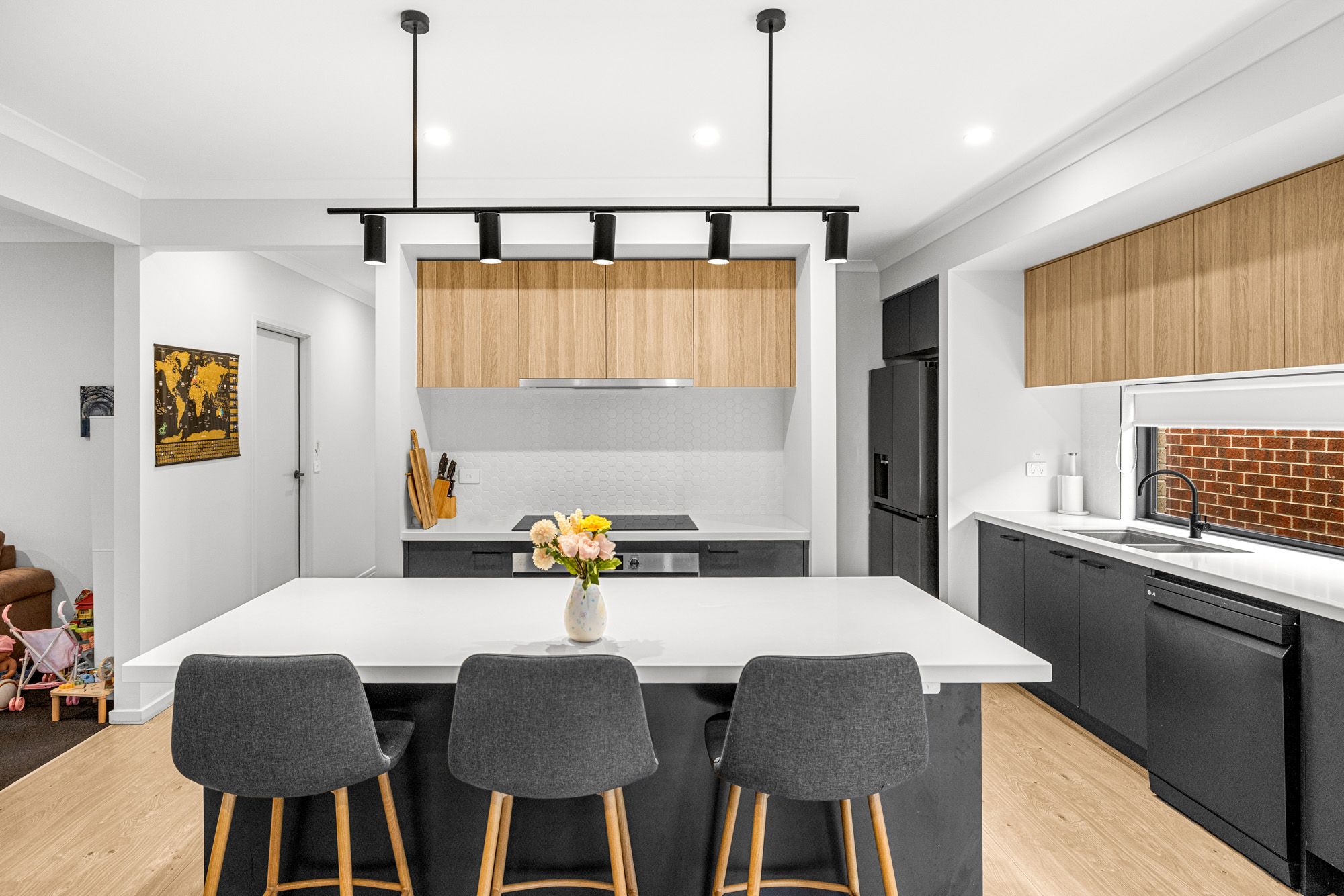 38 Canadian Avenue — photo 3 of 16