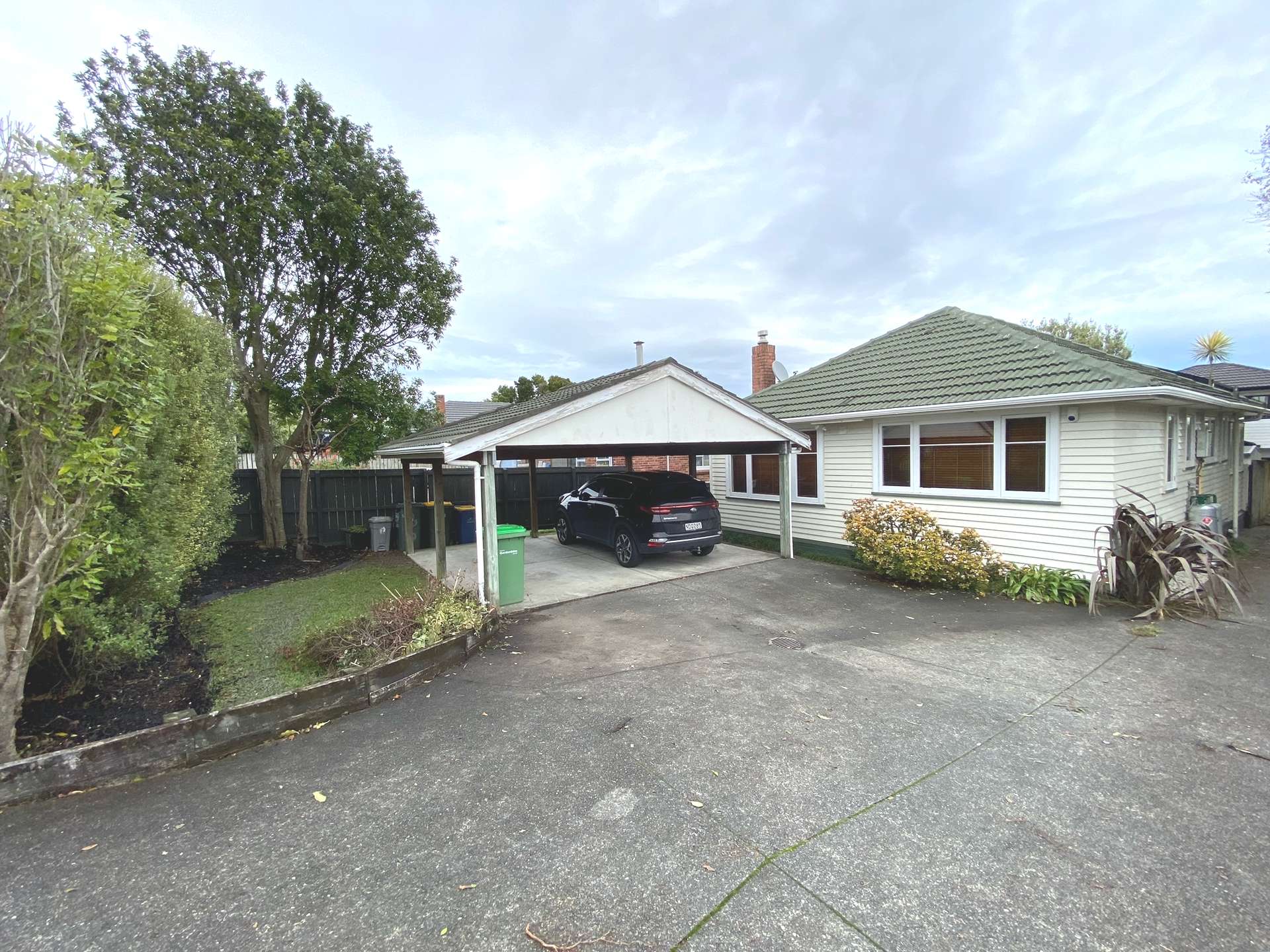 392 Te Atatu Road photo 0