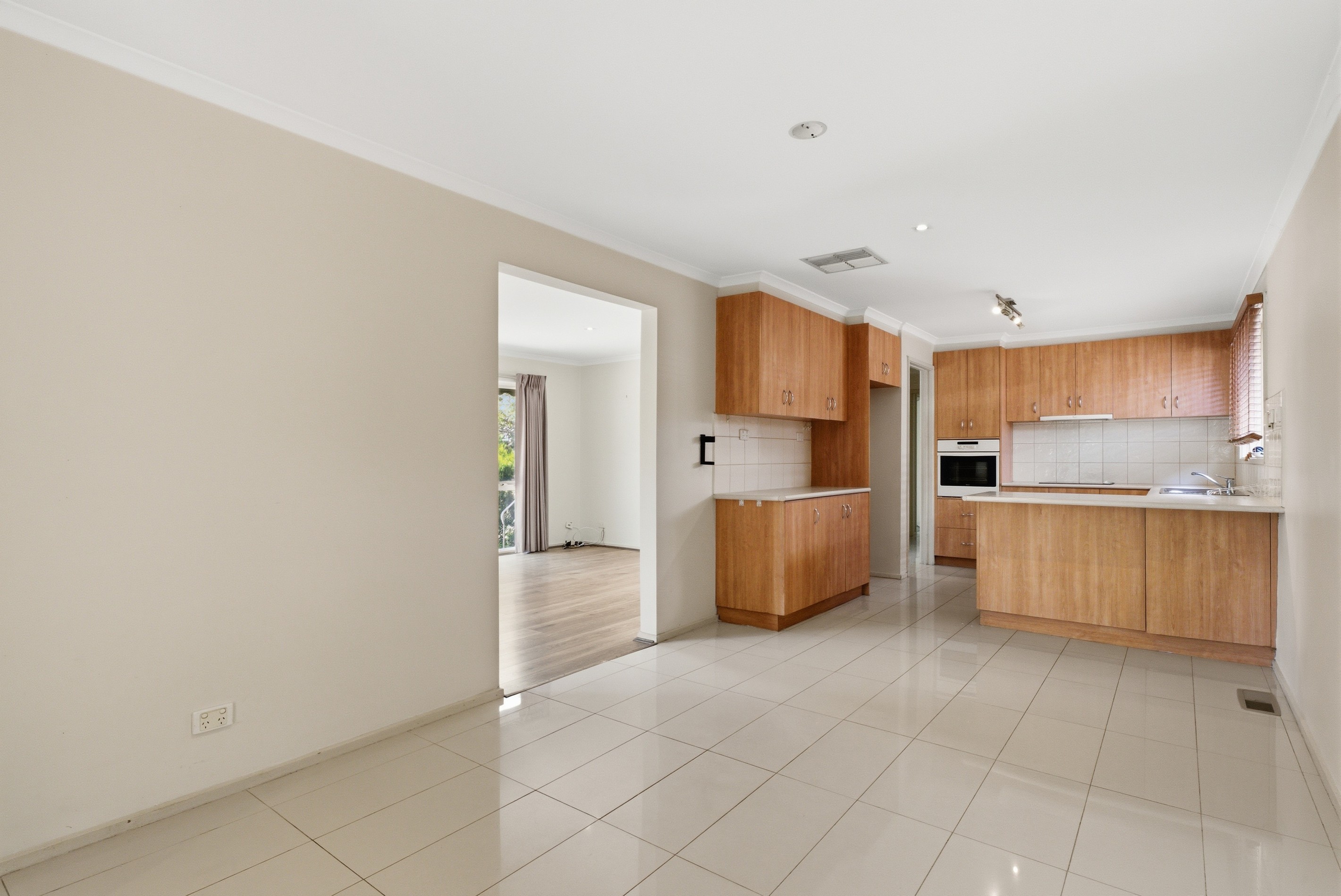 1/94 Heatherdale Road, Mitcham, VIC 3132