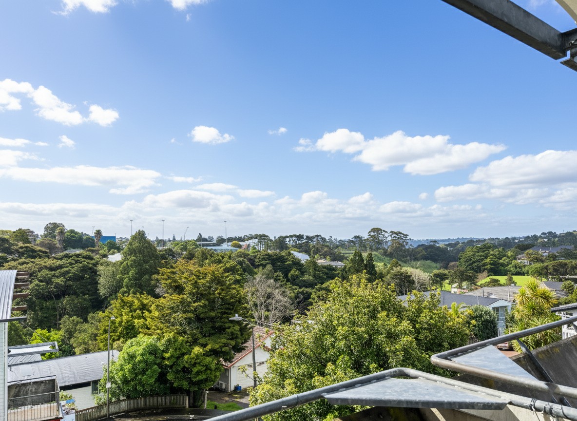 A6/20 Ian Marwick Place, Birkenhead, North Shore City