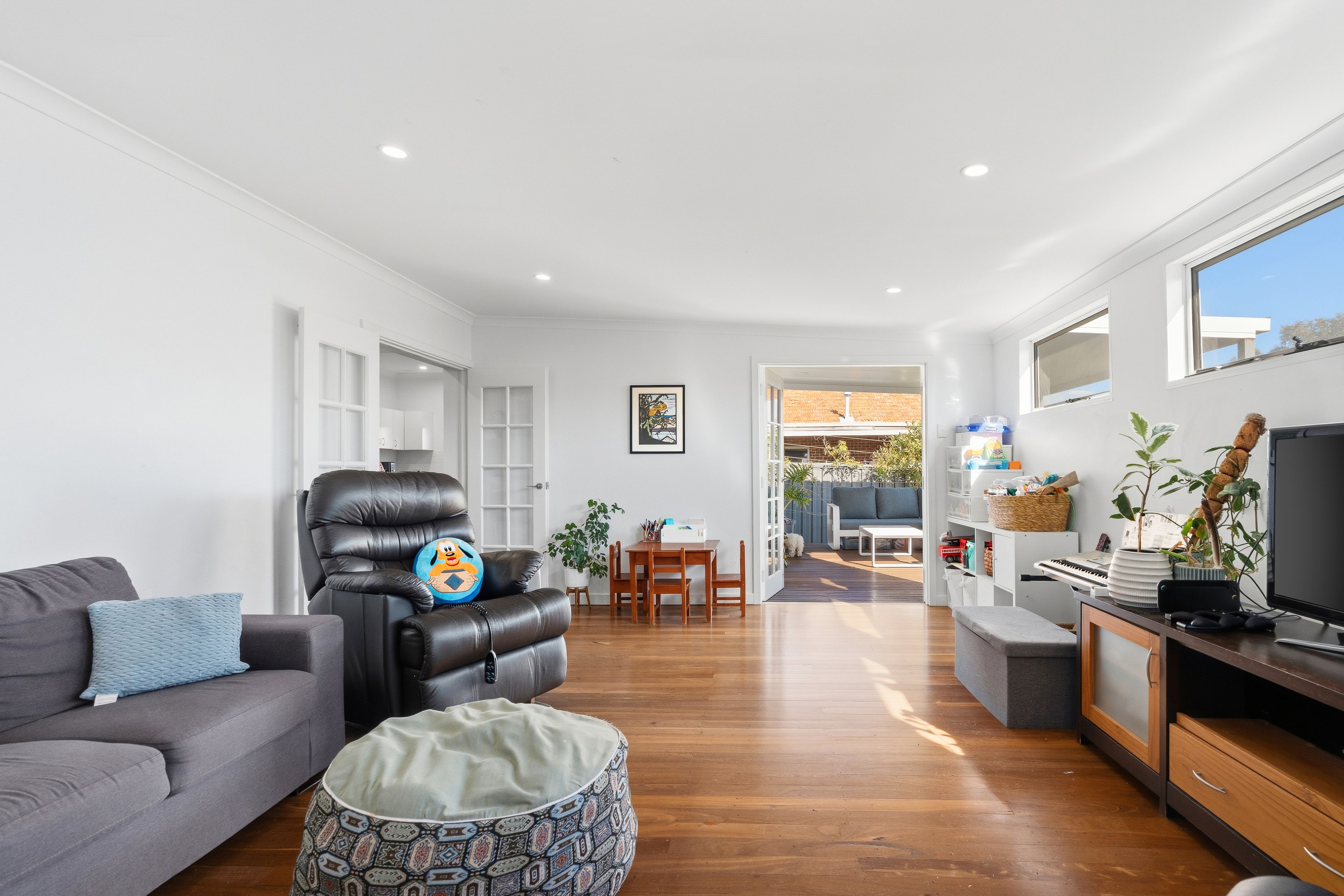 22 Arlunya Avenue — photo 10 of 16