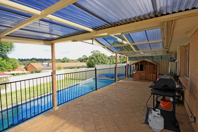 39 Harthouse Drive, Ambarvale, NSW 2560