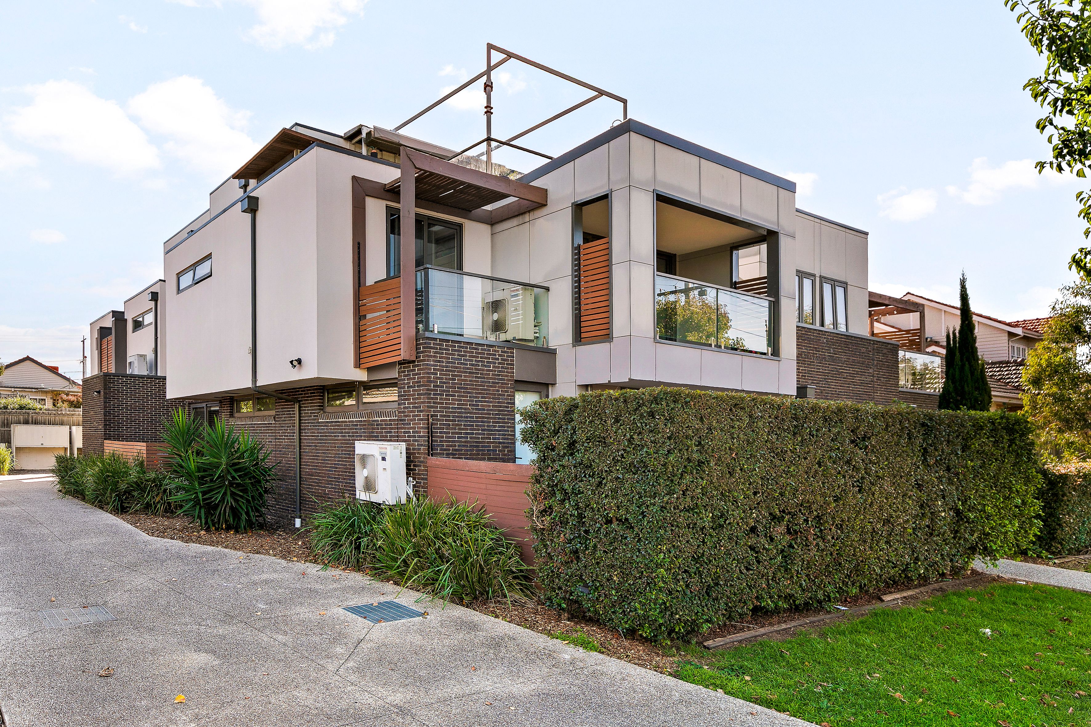 8/133 Nicholson Street — photo from Ray White Coburg