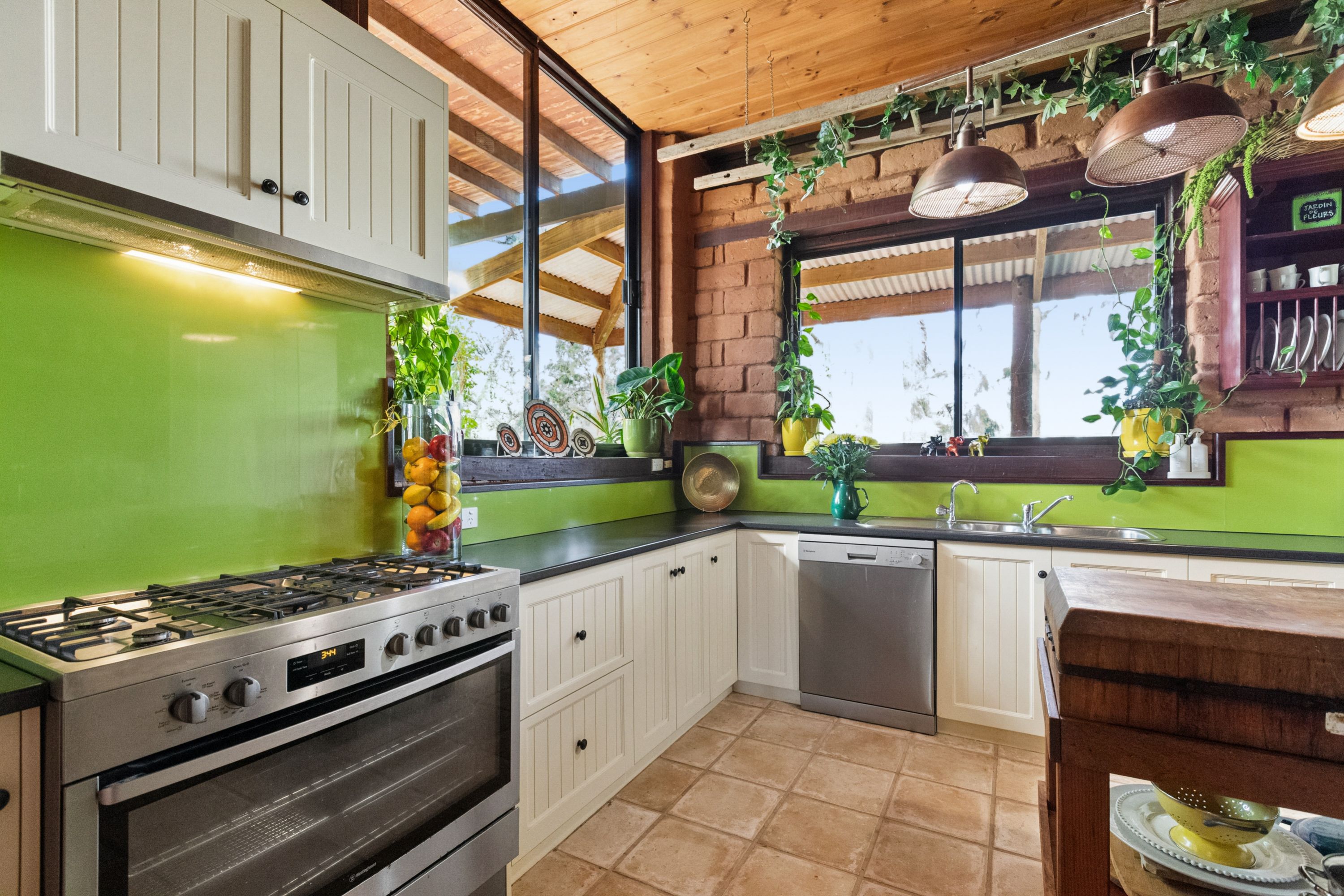 128 Barnett Road — photo 3 of 30