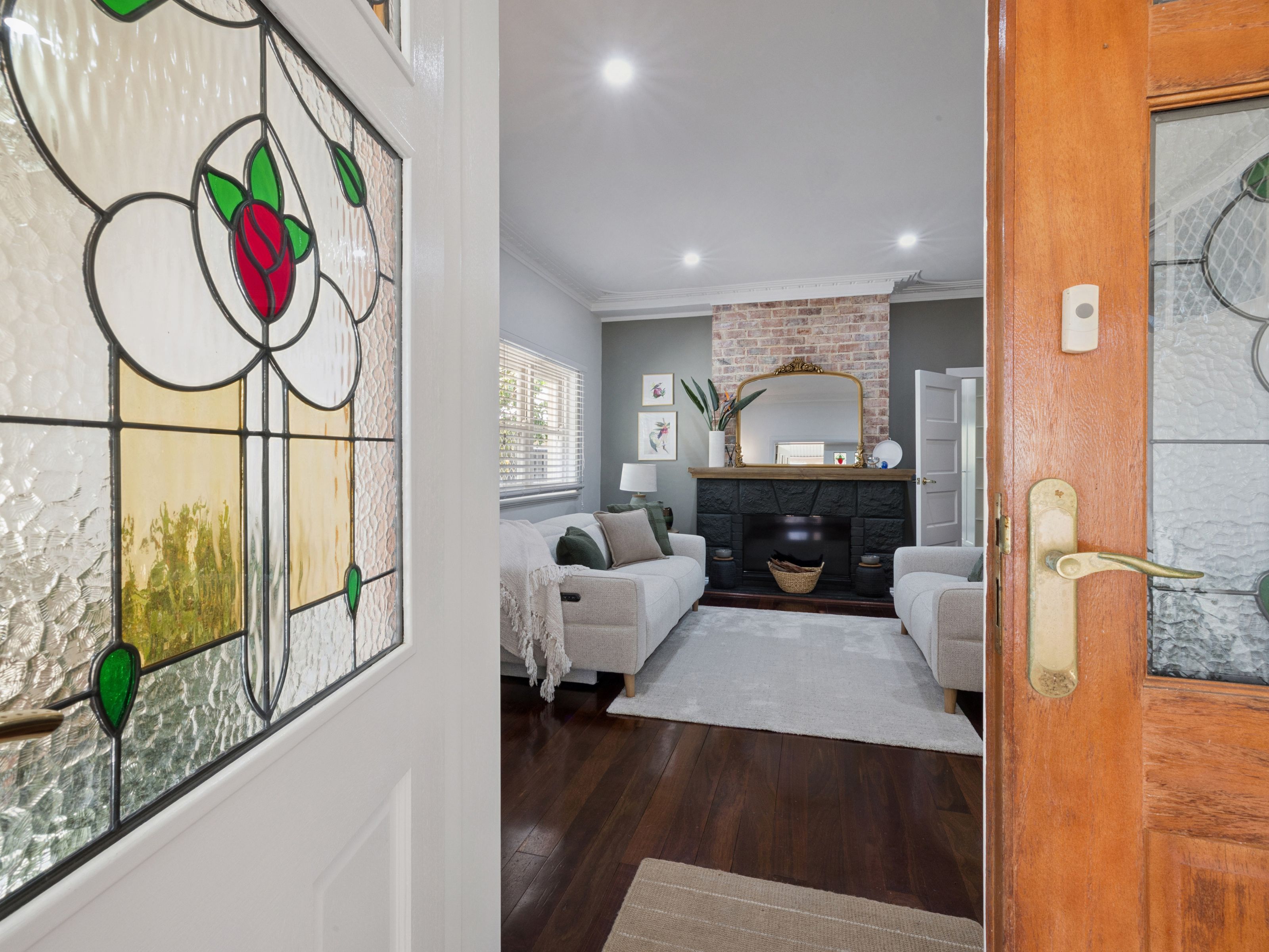 16 Whittlesford Street — photo 4 of 30