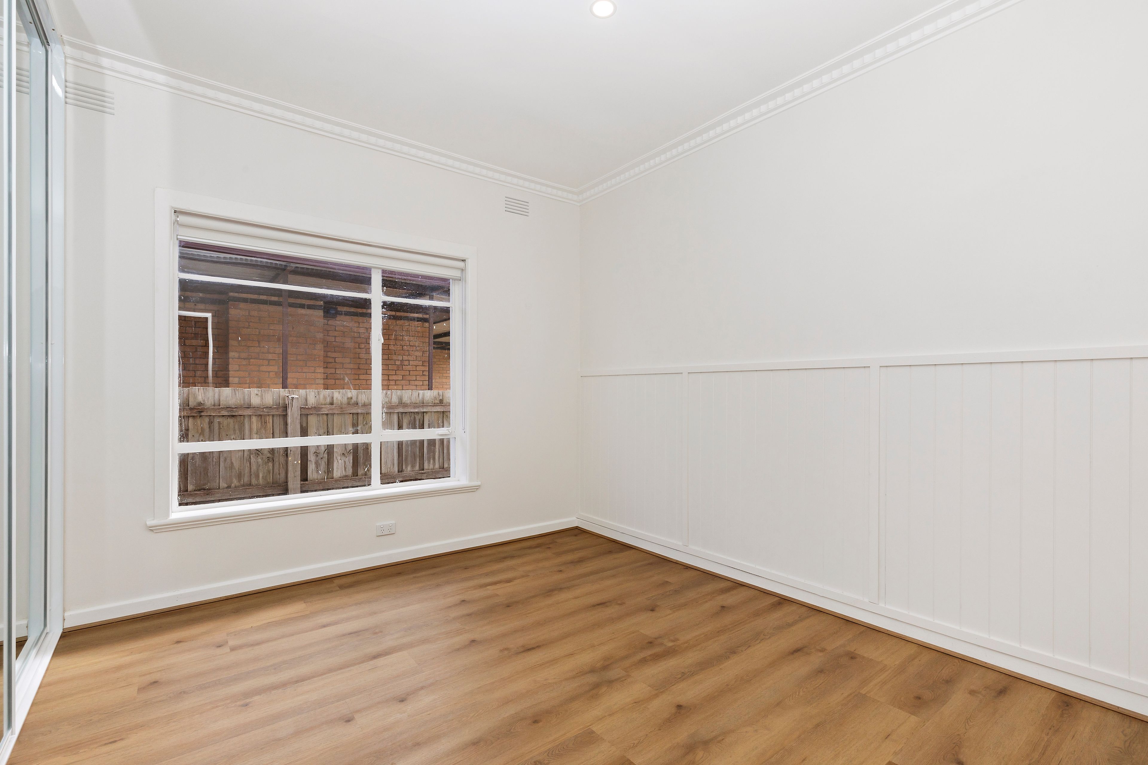 19 Hall Street — photo 6 of 10