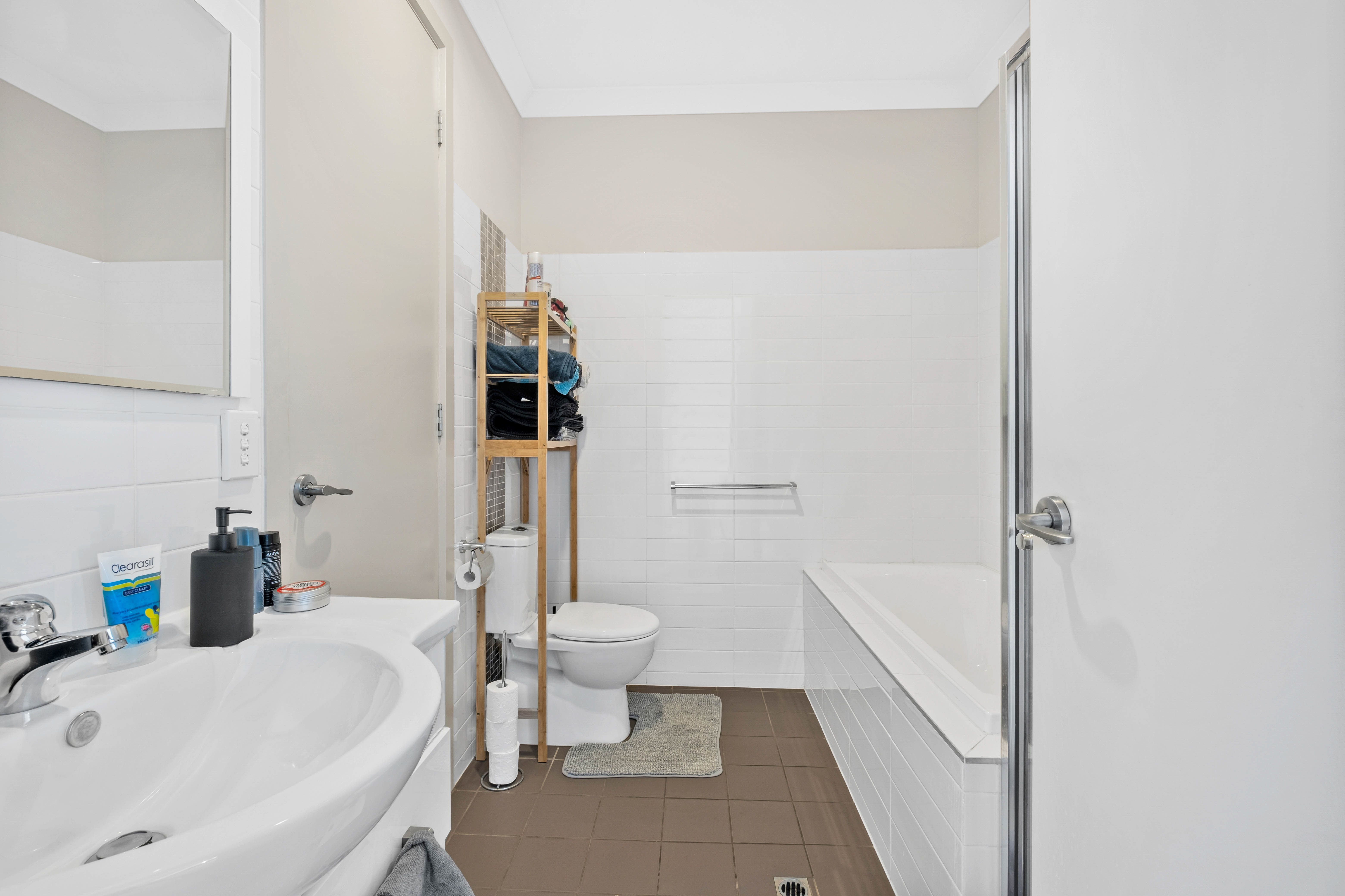 6/3 Countryman Court — photo 9 of 14