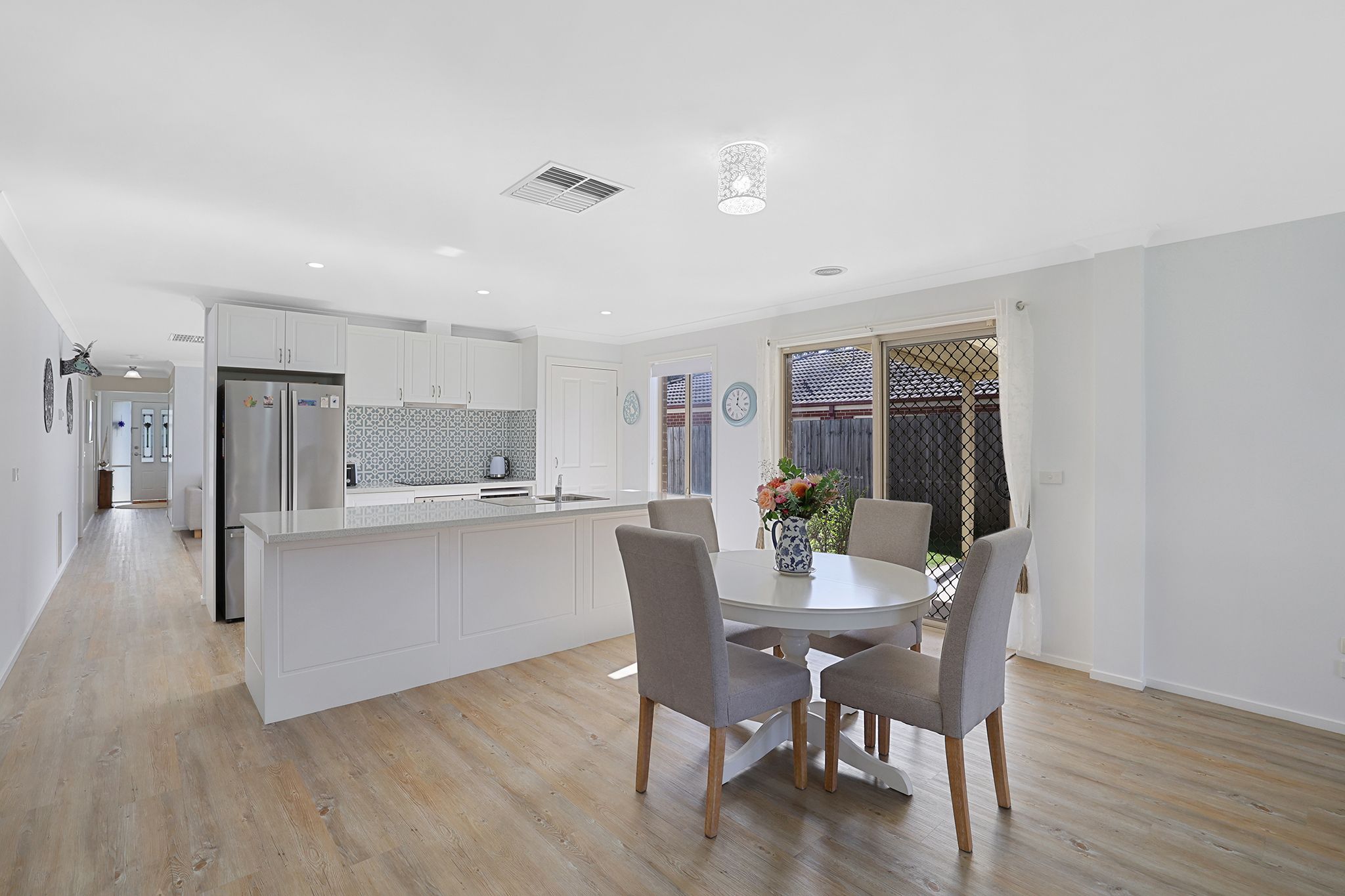 6 Clifford Drive — photo 4 of 24