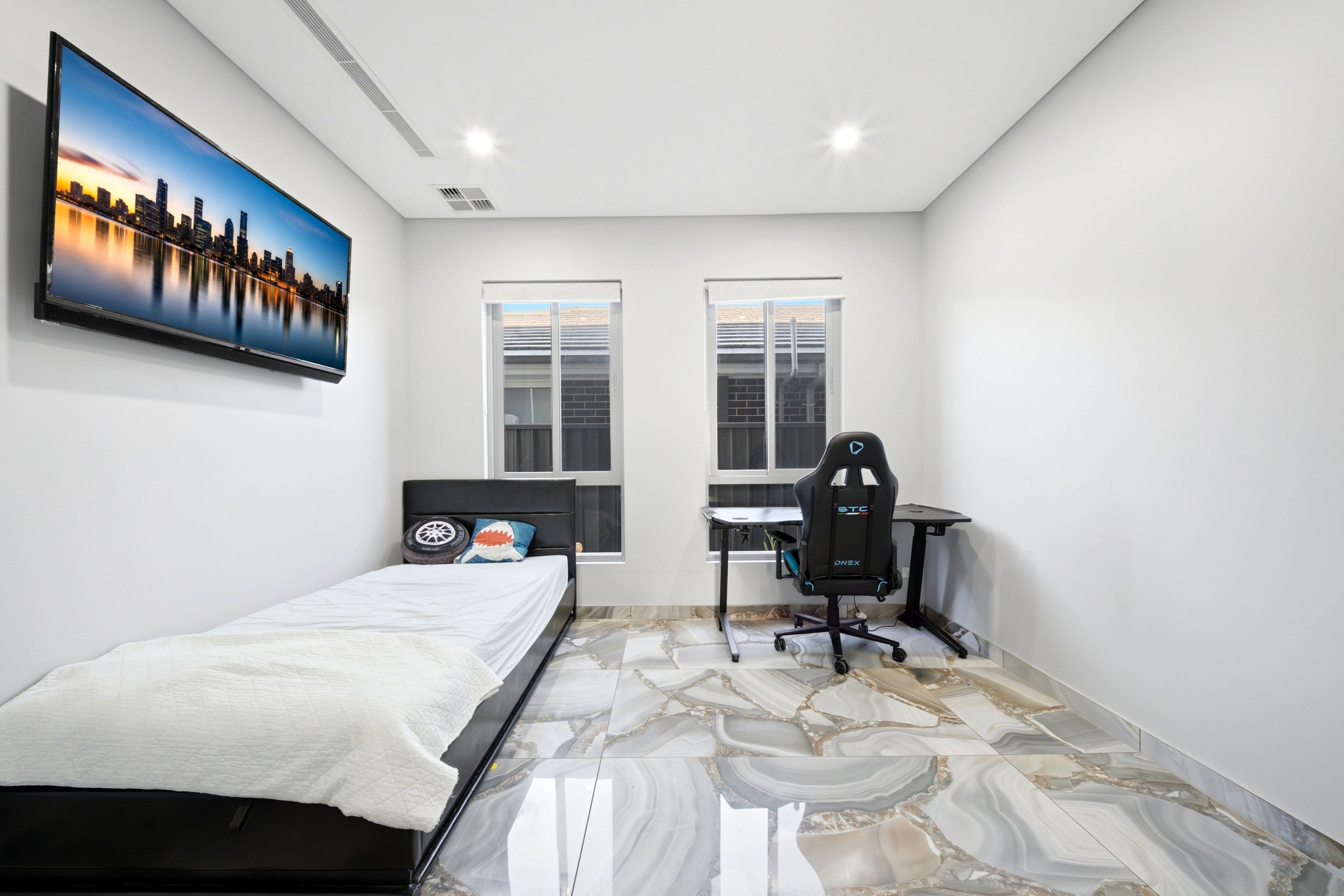 7 Flaxen Street — photo 12 of 24