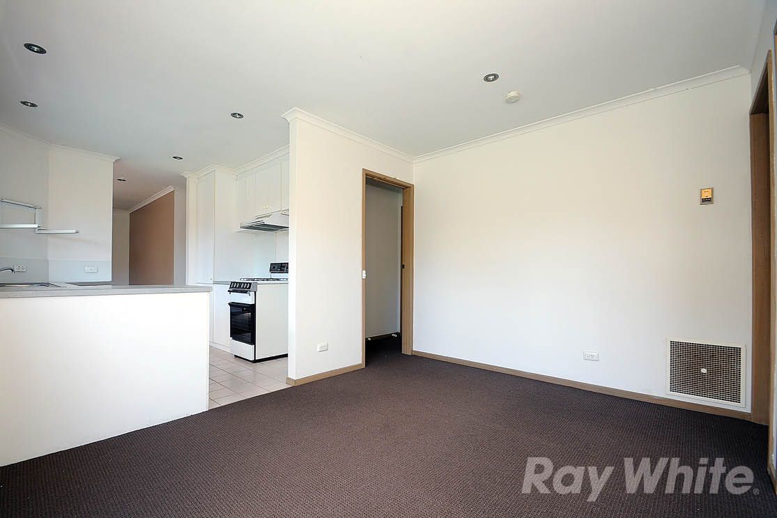 2/30 Cambridge Drive — photo from Ray White Glen Waverley