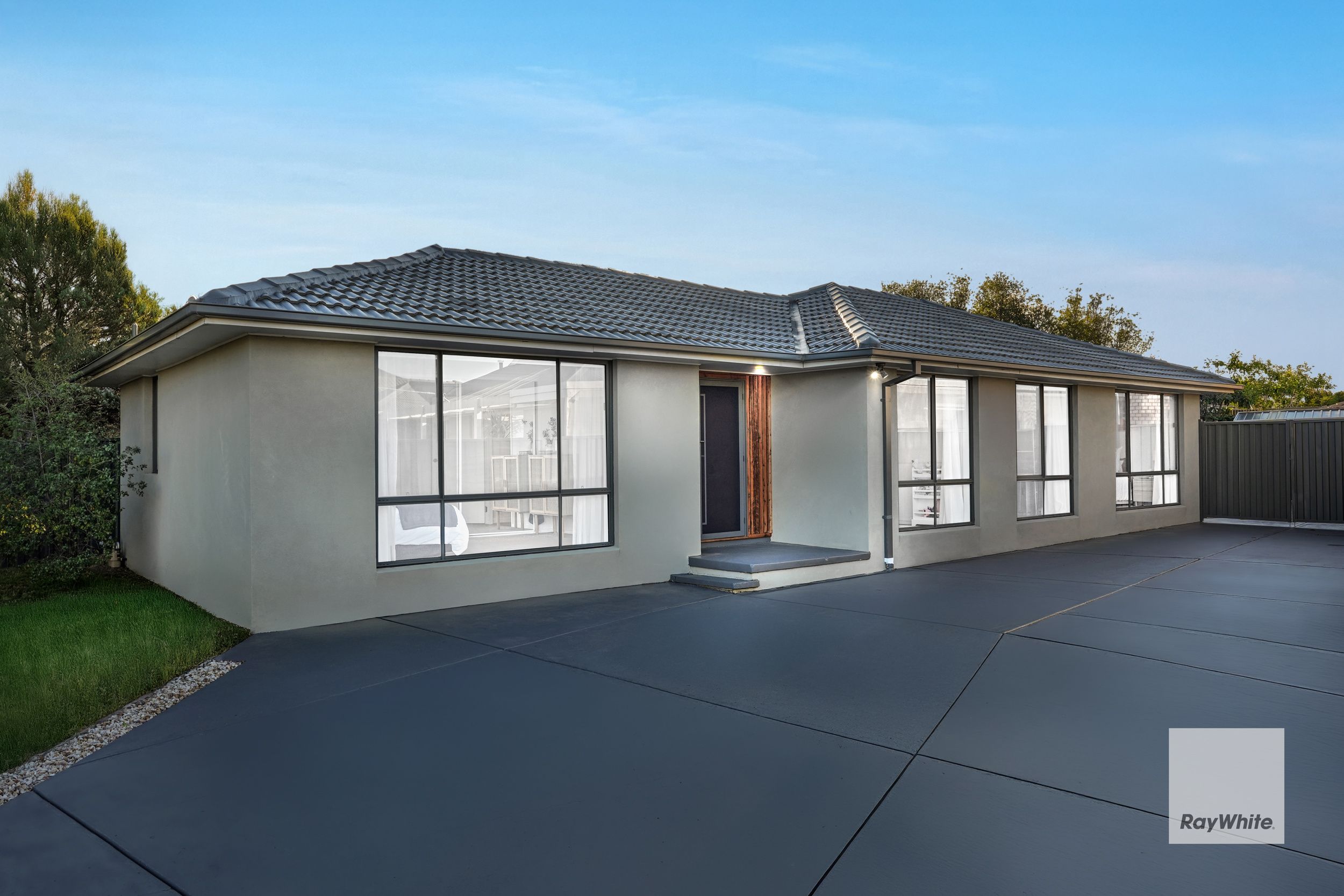 35 Shoalhaven Street, Werribee VIC 3030