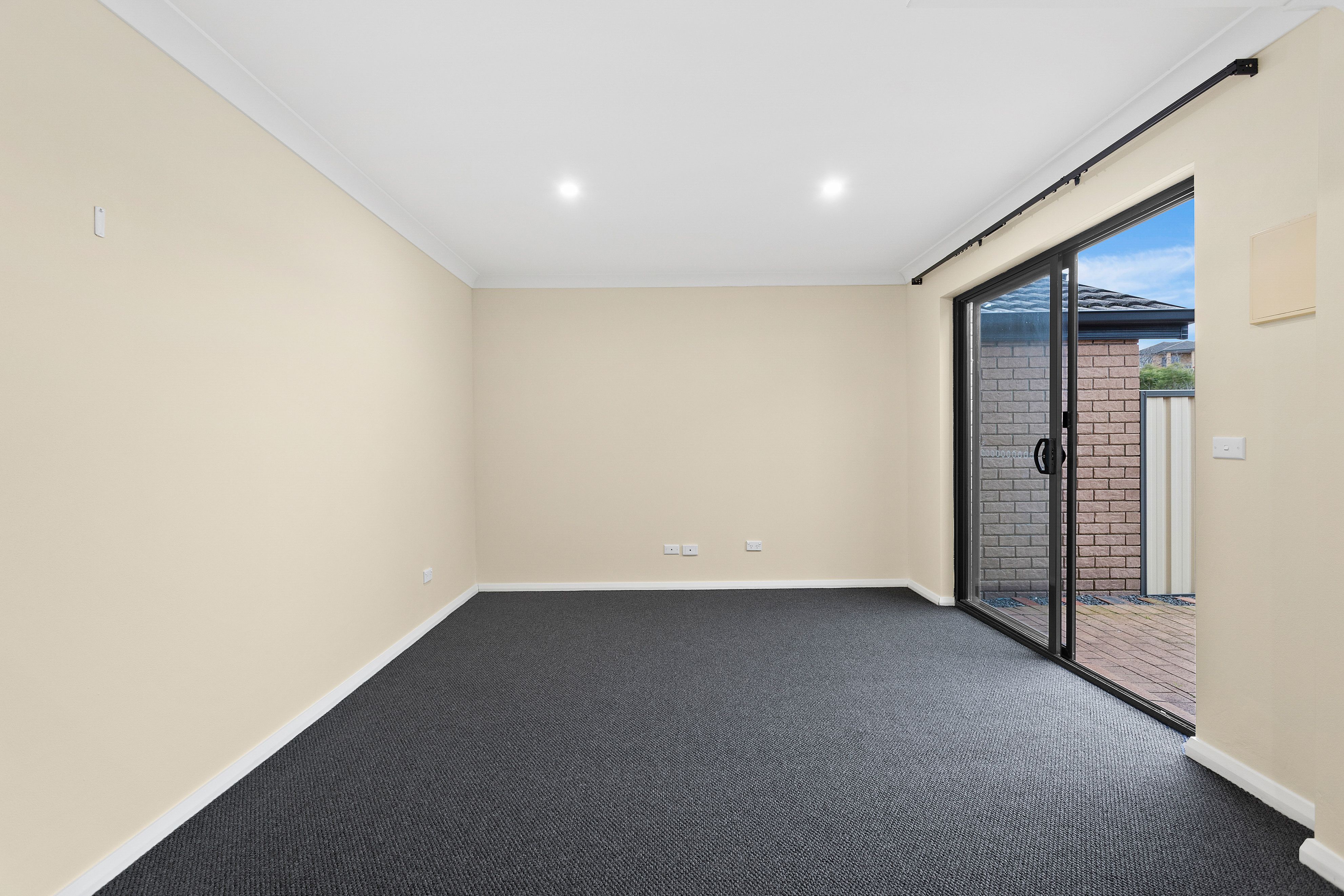 8/6-8 Melinda Grove, Lake Heights, NSW 2502
