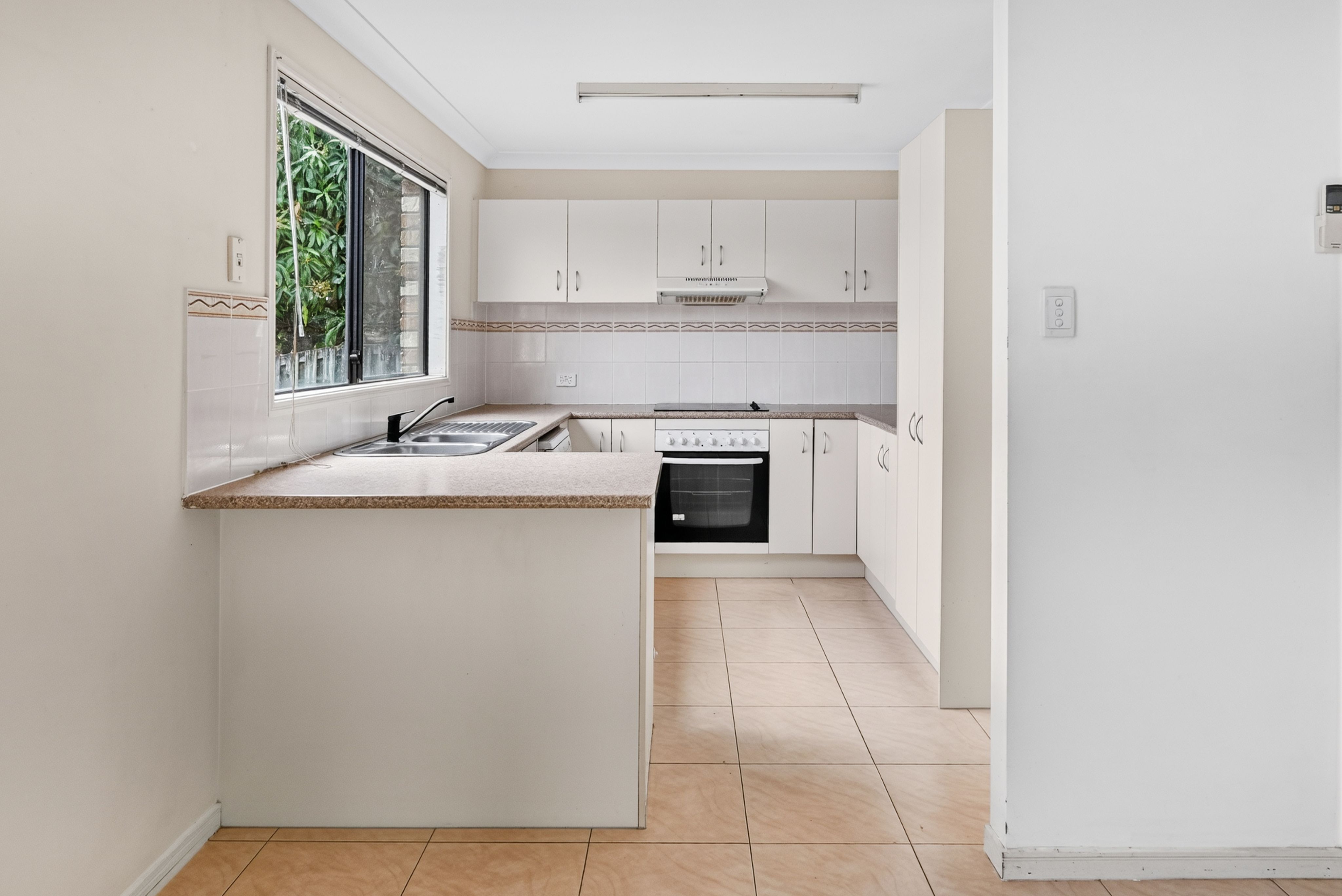 39 Merrilaine Crescent — photo 14 of 19