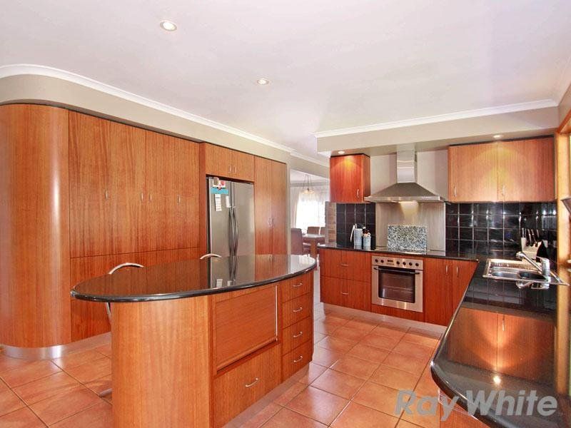 8 Peterson Place, Bridgeman Downs, QLD 4035